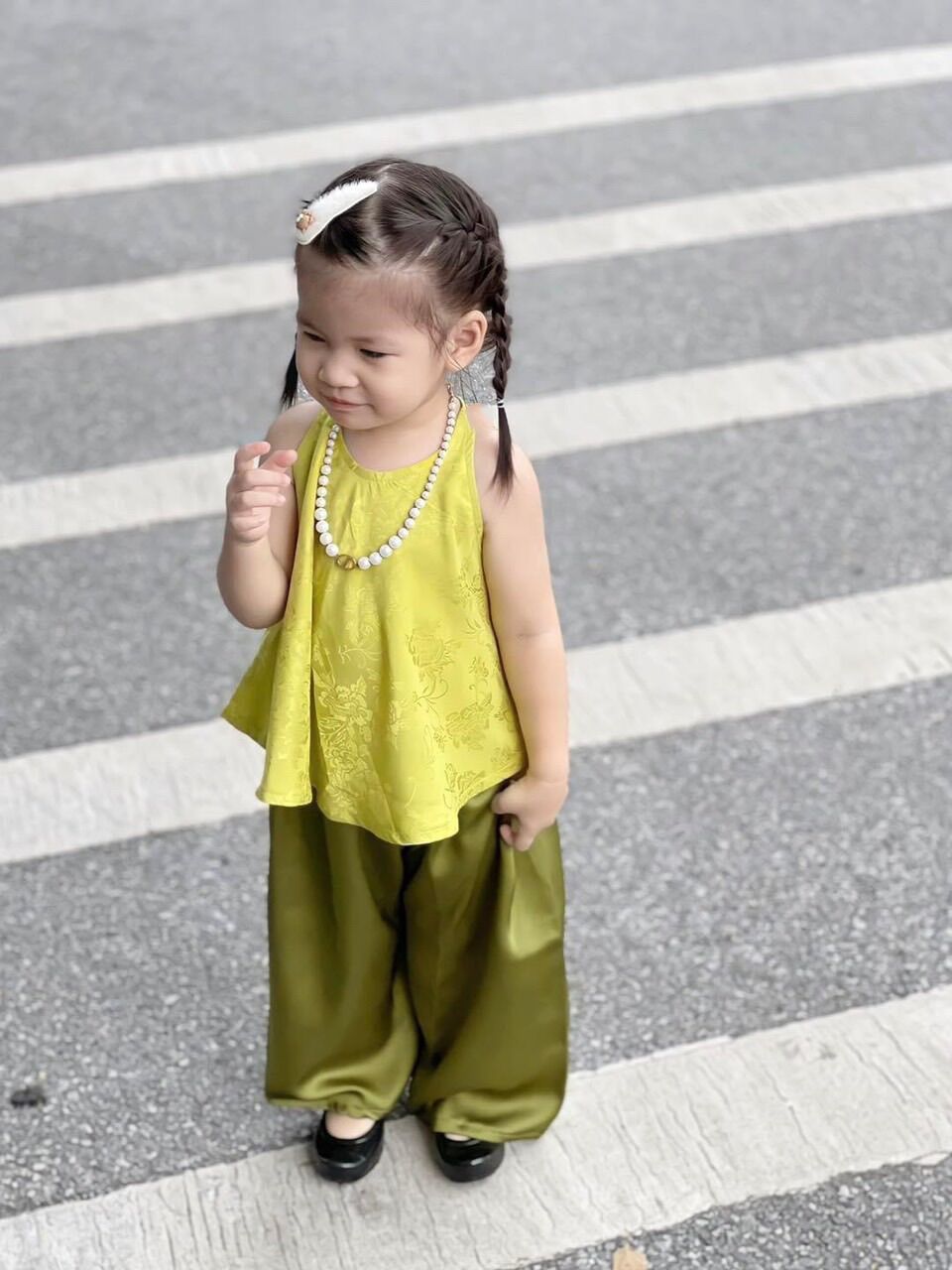 Set áo yếm đào + quần lụa YD2 ống rộng cho bé gái