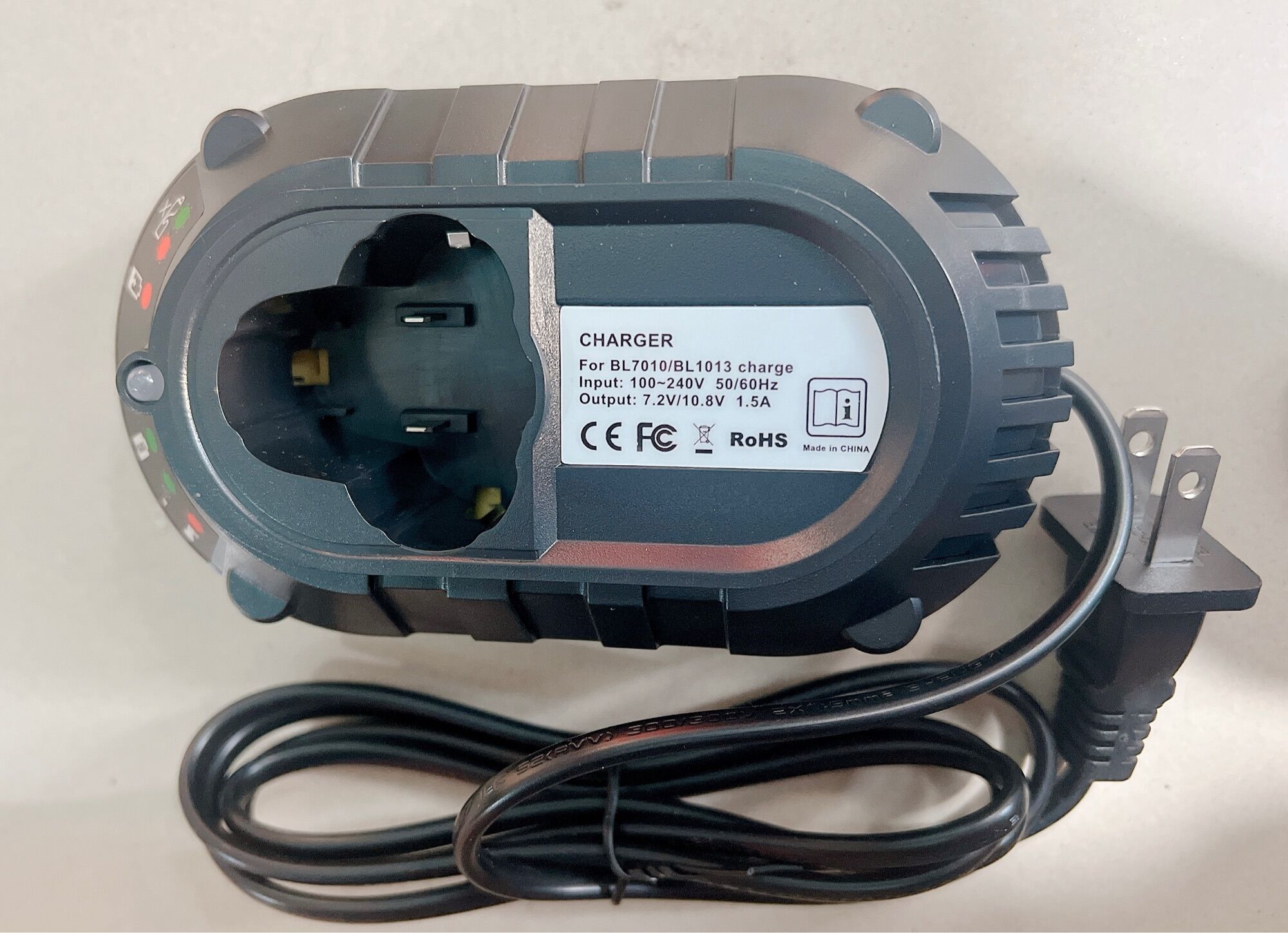 Sạc pin makita 7.2v -10.8v 12v li-ion