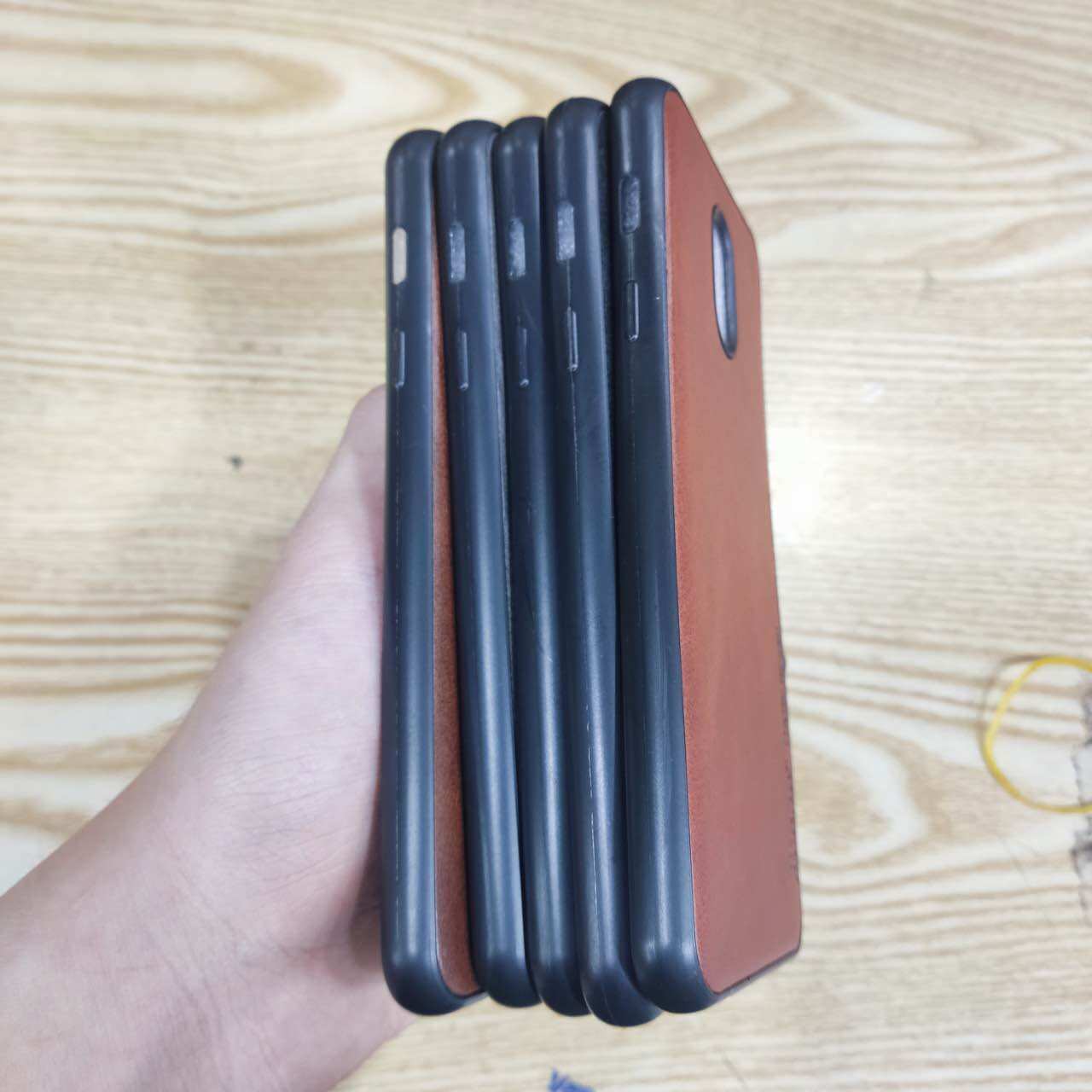 Ốp lưng Samsung J7plus kiểu da