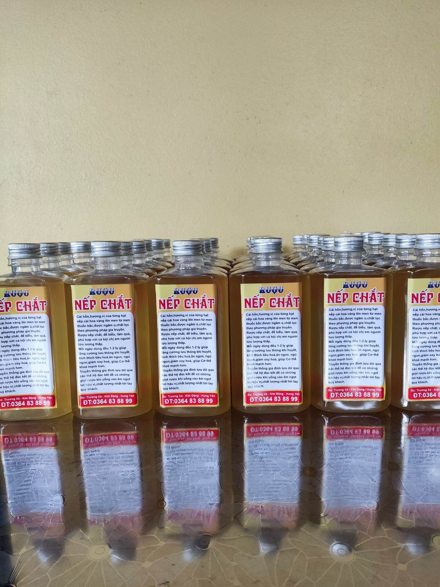 Rươu Nếp chắt"1lit"100% từ nếp cái hoa vàng và men thu.ốc bắc (không đúng như mô tả cứ đánh giá 1 *)