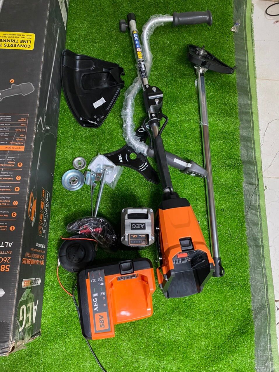 Máy cắt co pin AEG 58v