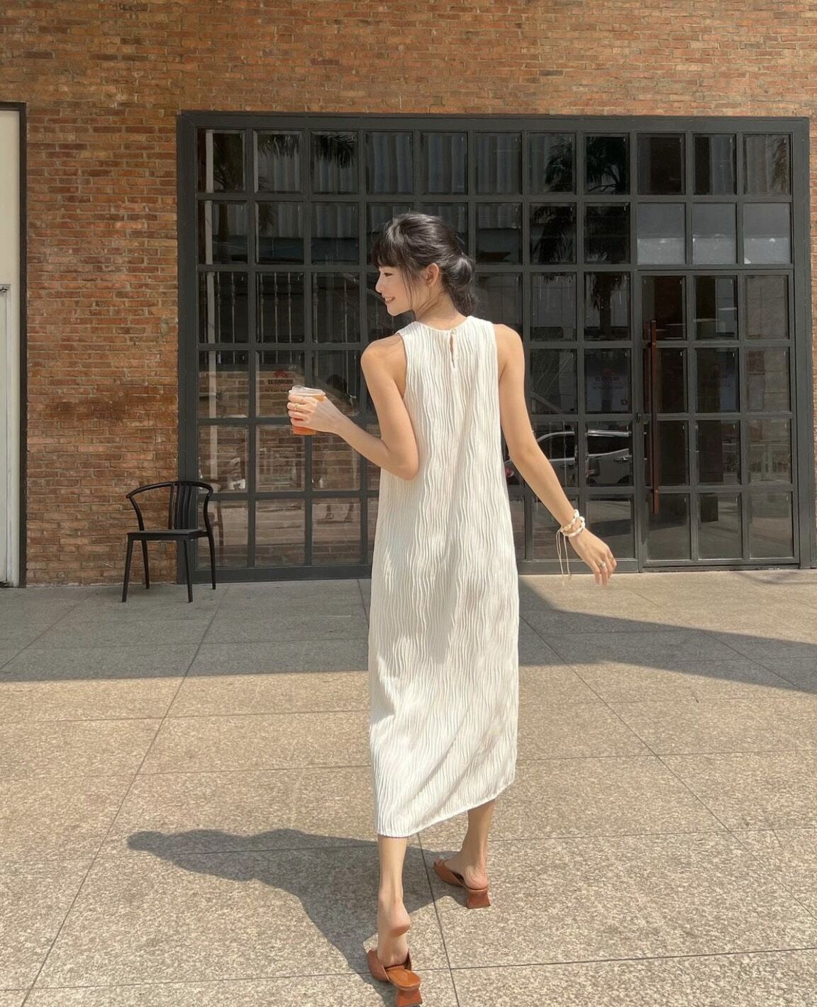 Đầm maxi dáng suông chất vân sóng biển