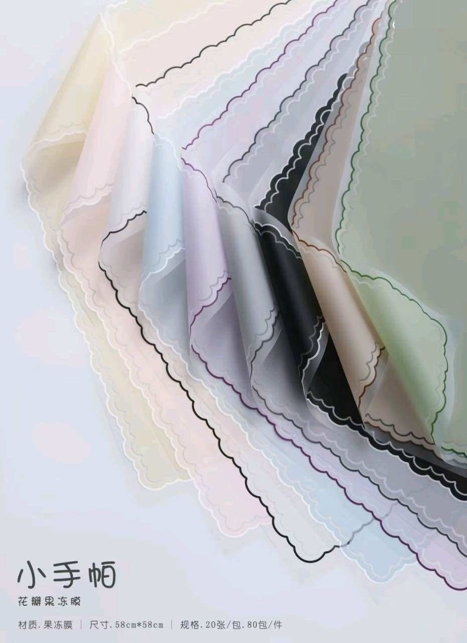Giấy gói hoa viền sóng 1 mặt không thấm nước 58x58cm
