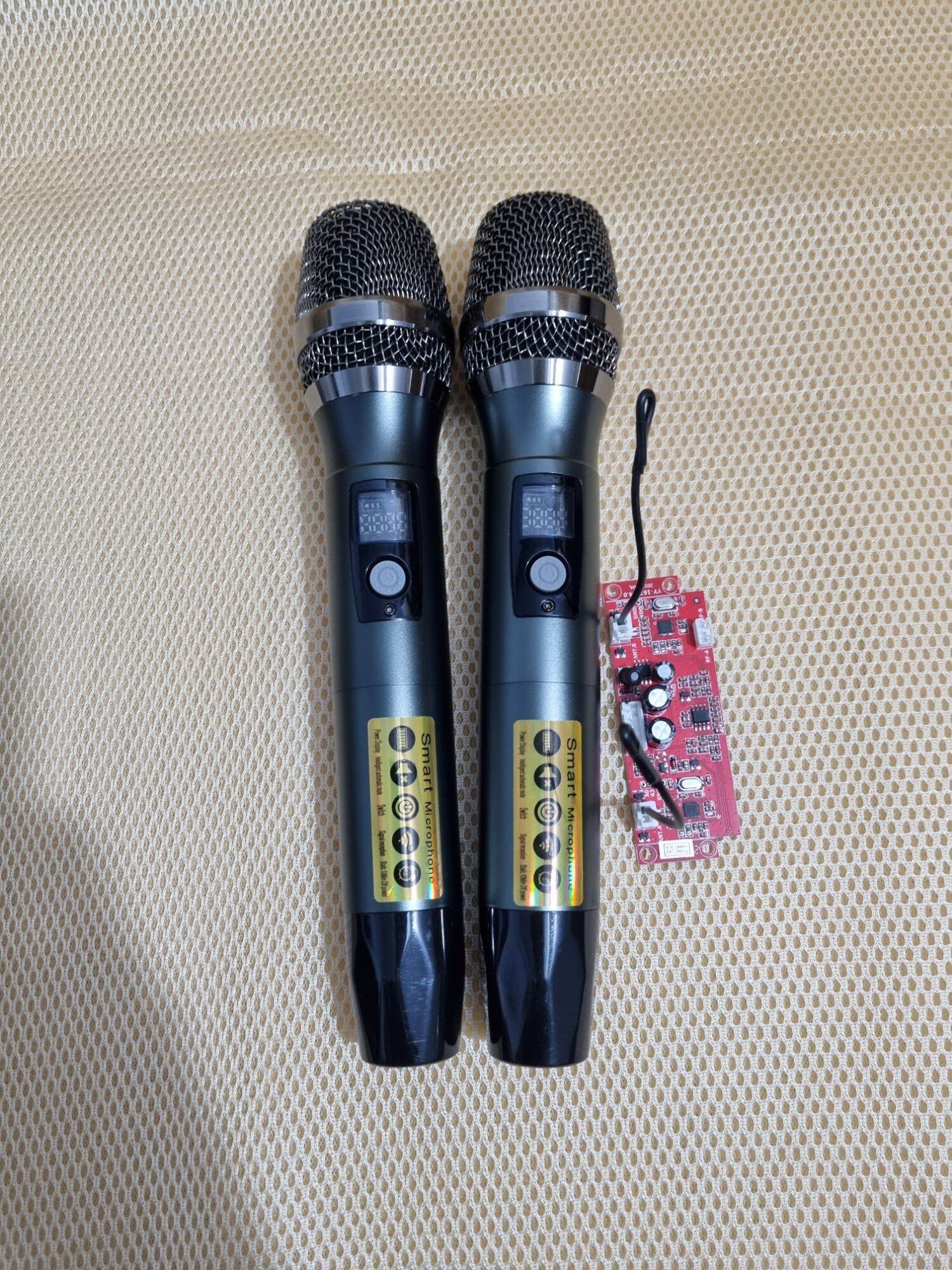 Micro ko dây loa kéo UHF kim loại