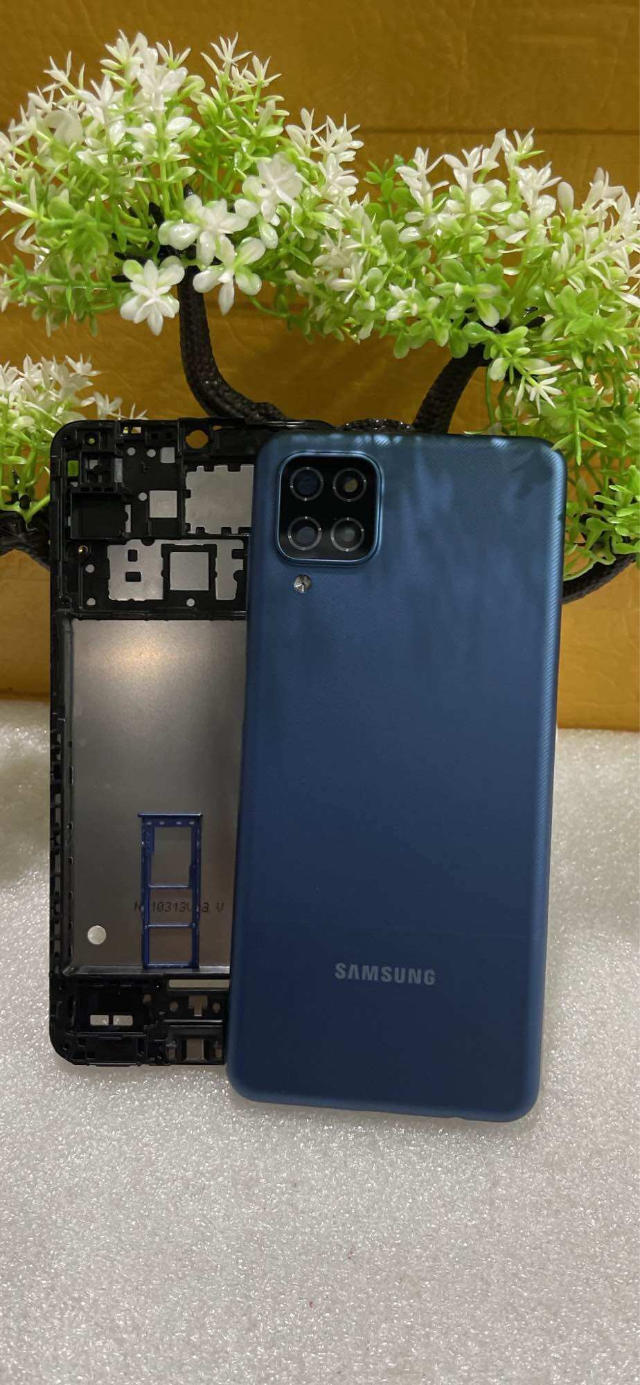 Vỏ Sam Sung A12 zin full kính camera với khay sim