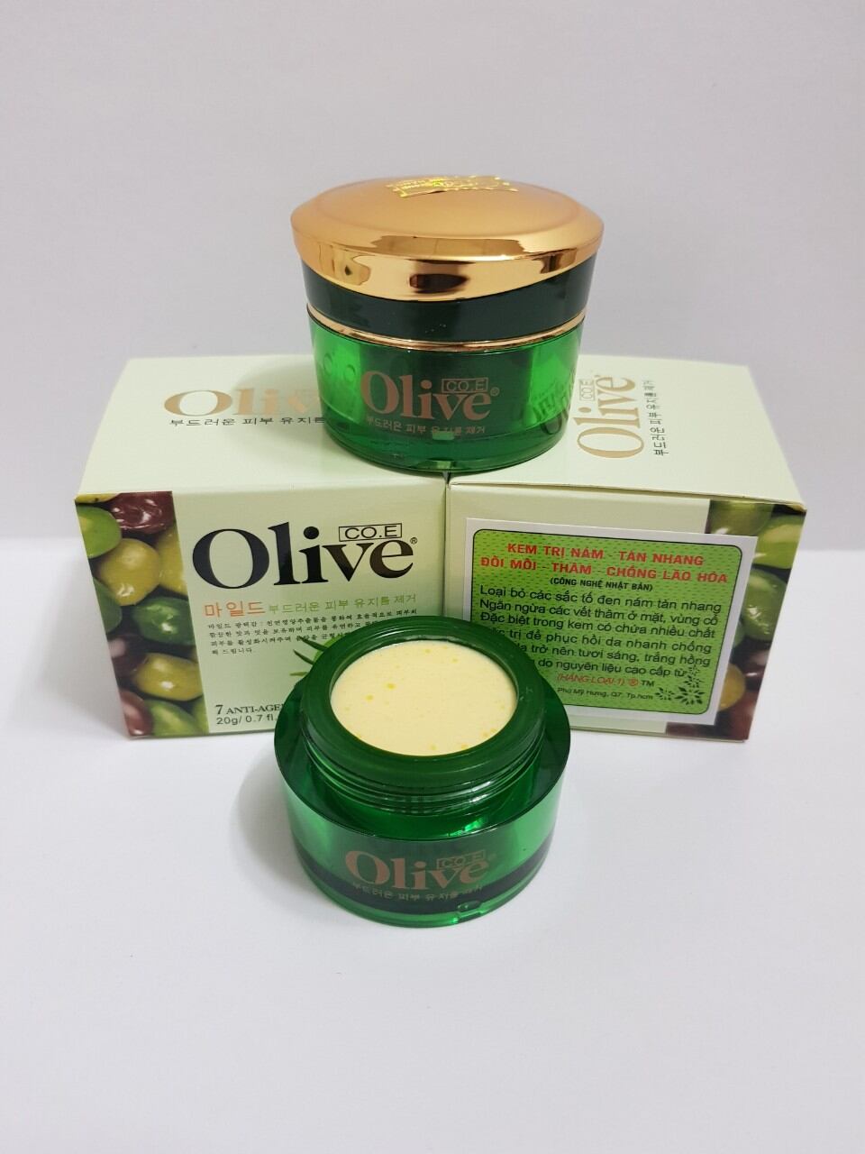 Kem nám trắng da olive