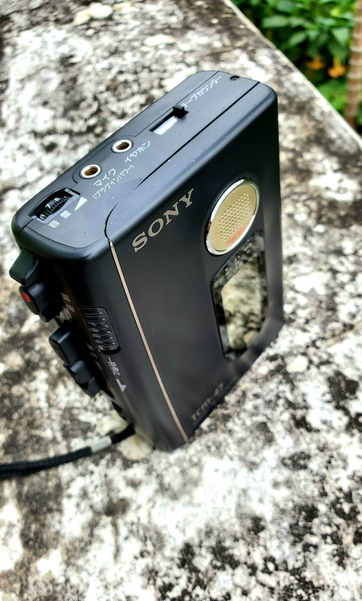 Đài cassette mini Sony TCM-47 Nhật đấu giá