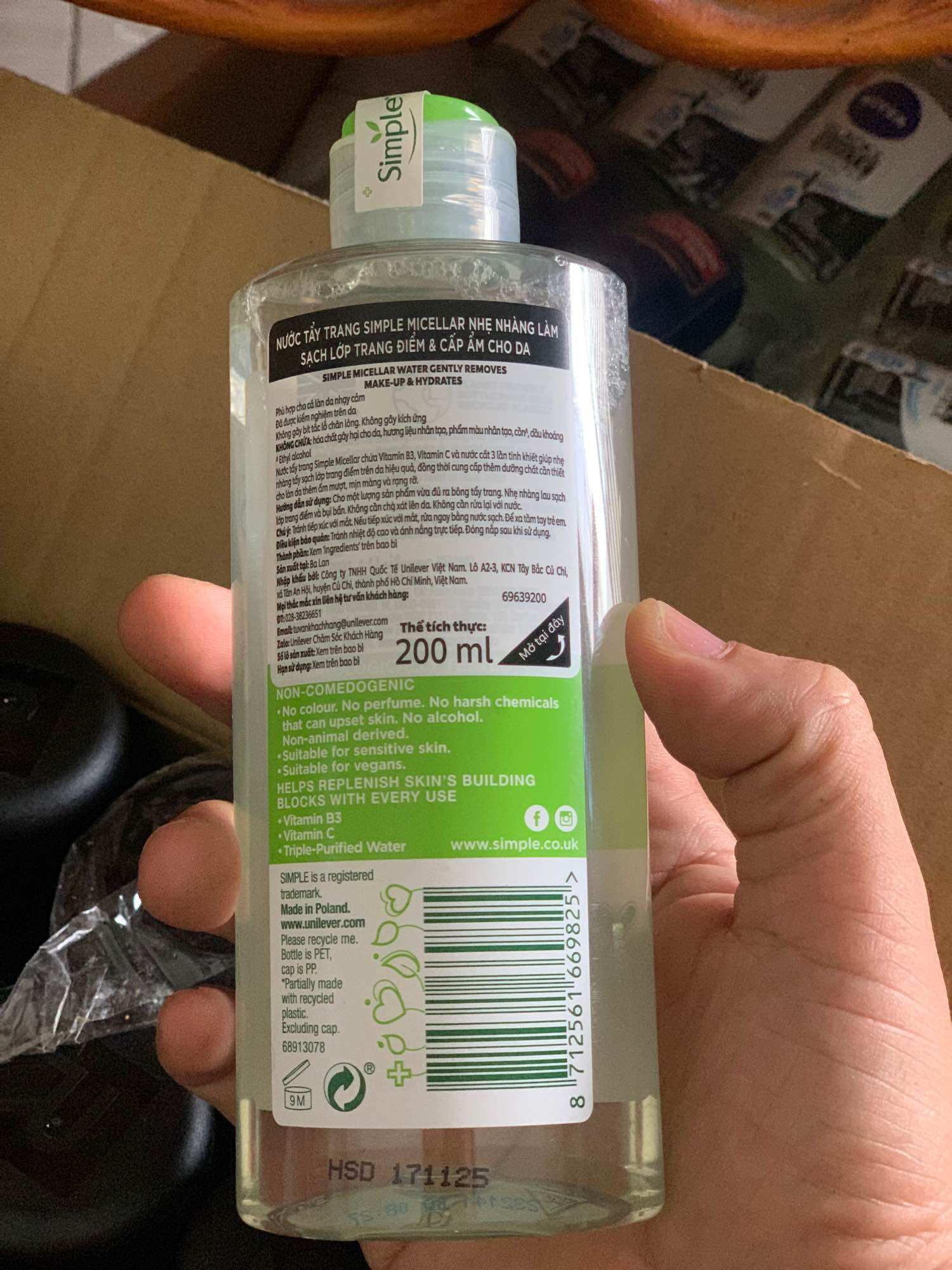 Nước tẩy trang Simple 400ml/200ml