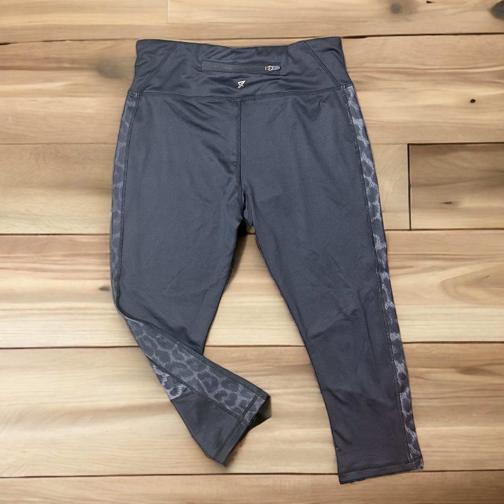 Quần legging lửng phối da beo hàng work out xuất xịn