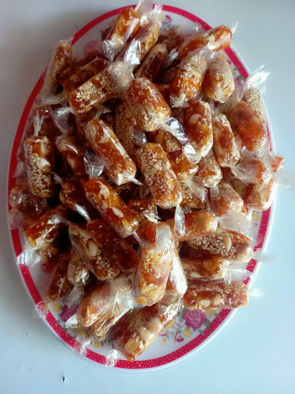 mứt khóm mít đậu phộng nhà làm