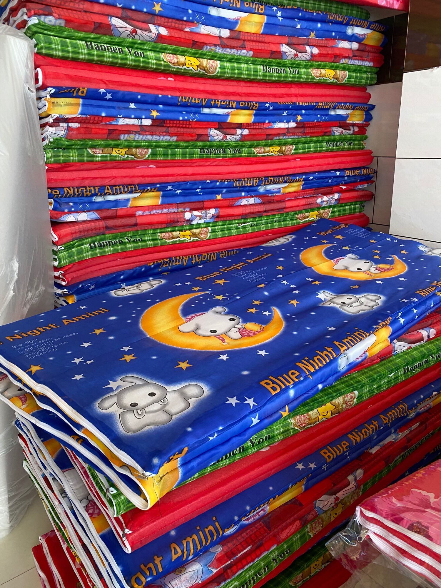 Nệm Xếp gấp 3 dày 2cm( chuyên bỏ sĩ lẽ gia công nệm)chất liệu PE