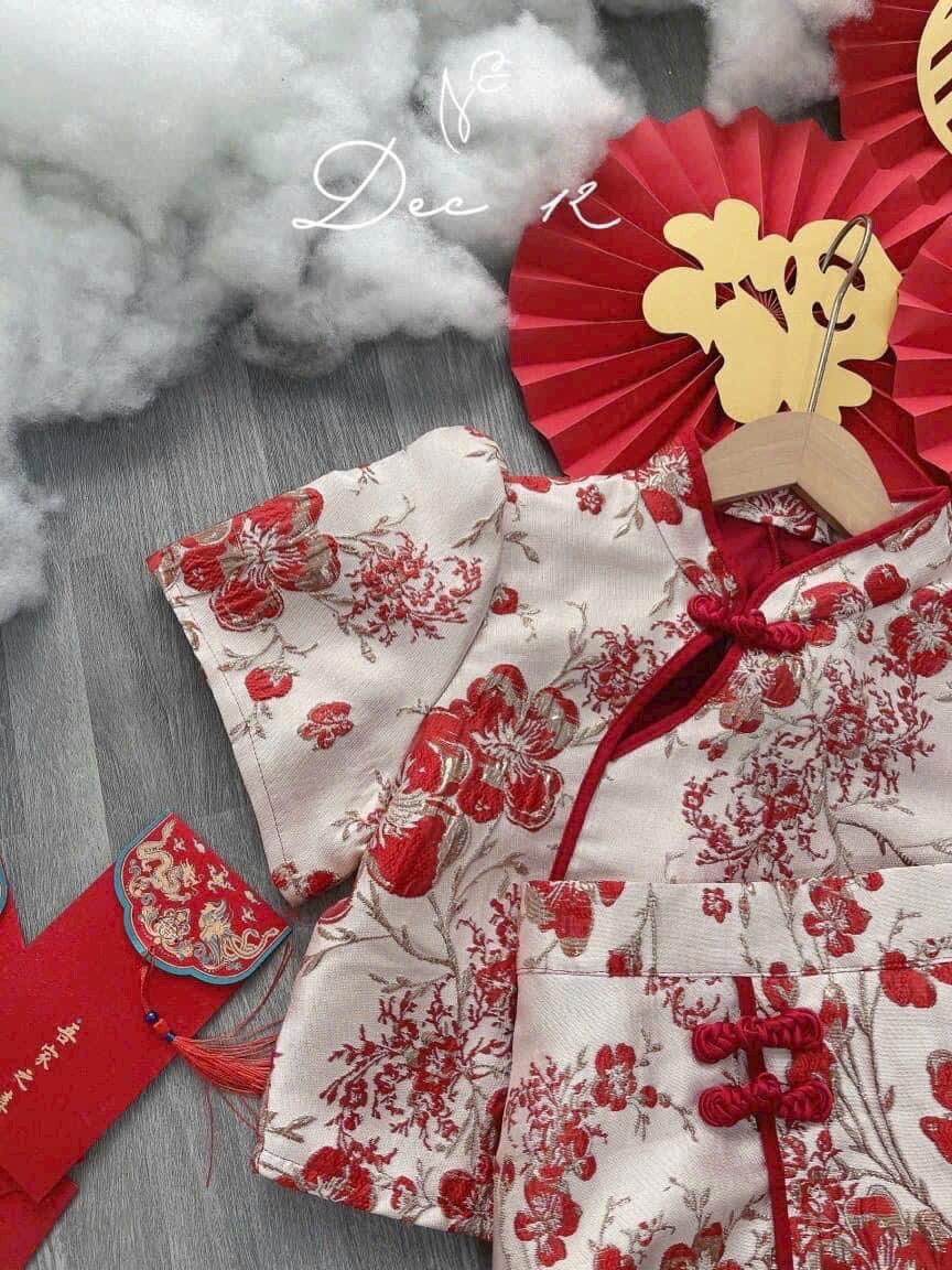 SET ÁO CỔ TÀU PHỐI CHÂN VÁY GẤM HOA