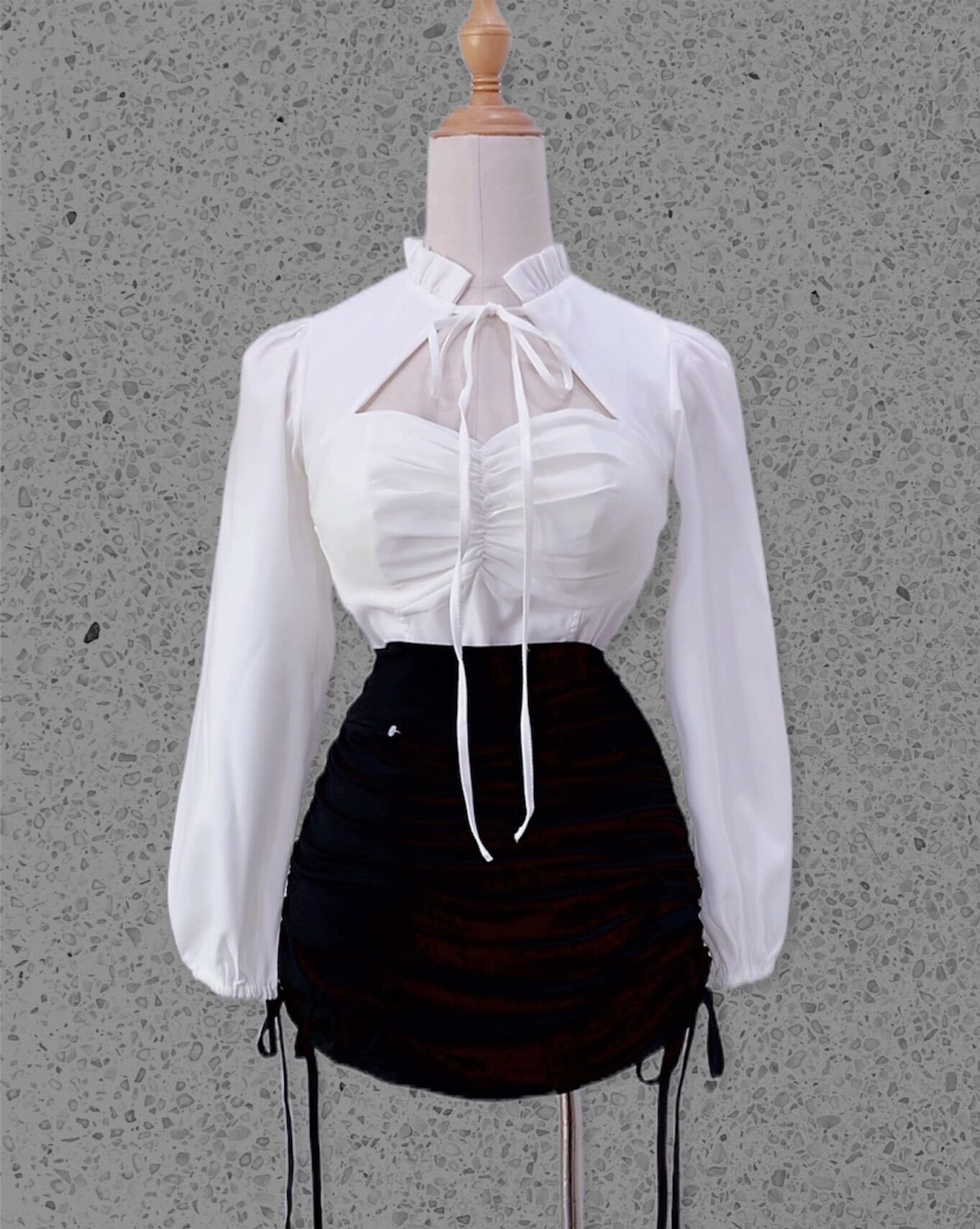 [ MÃ 57 ] ÁO CROPTOP TAY DÀI PHỒNG CÓ CỘT NƠ