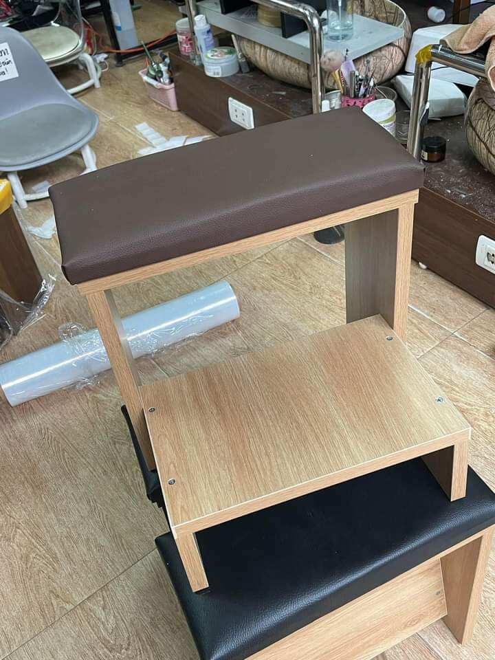 kệ nail để chân ,máy hơ hàng lắp sẵn