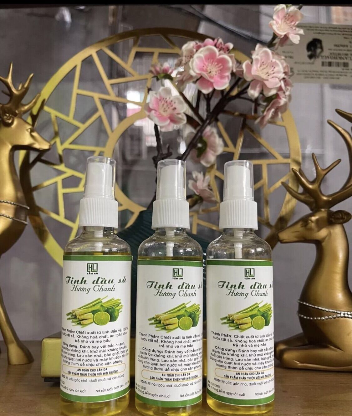 Tinh dầu xịt phòng sả chanh chai 100ml
