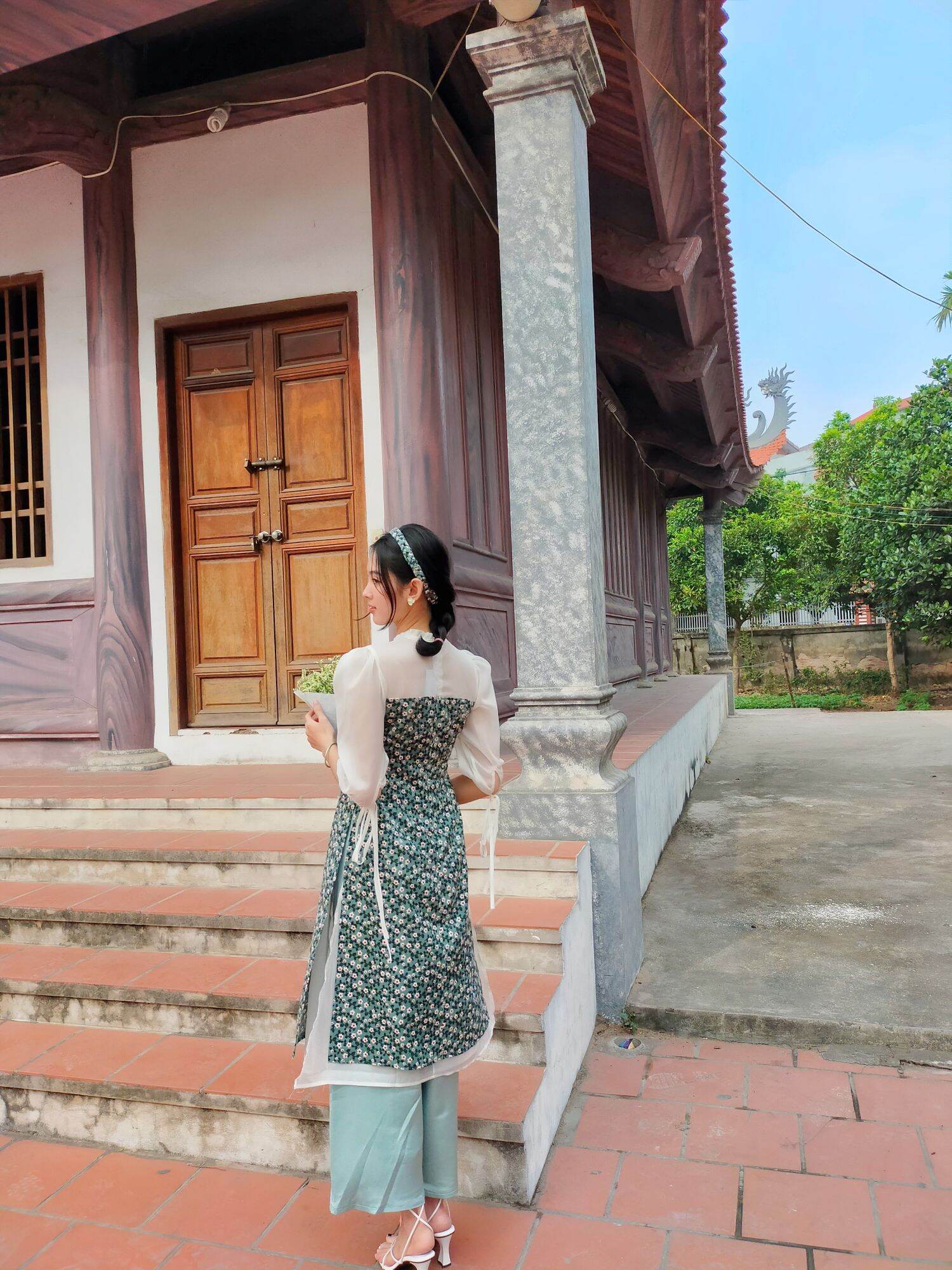 ÁO DÀI CÁCH TÂN HOA NHÍ 4 TÀ + KÈM QUẦN LỤA + MẤN