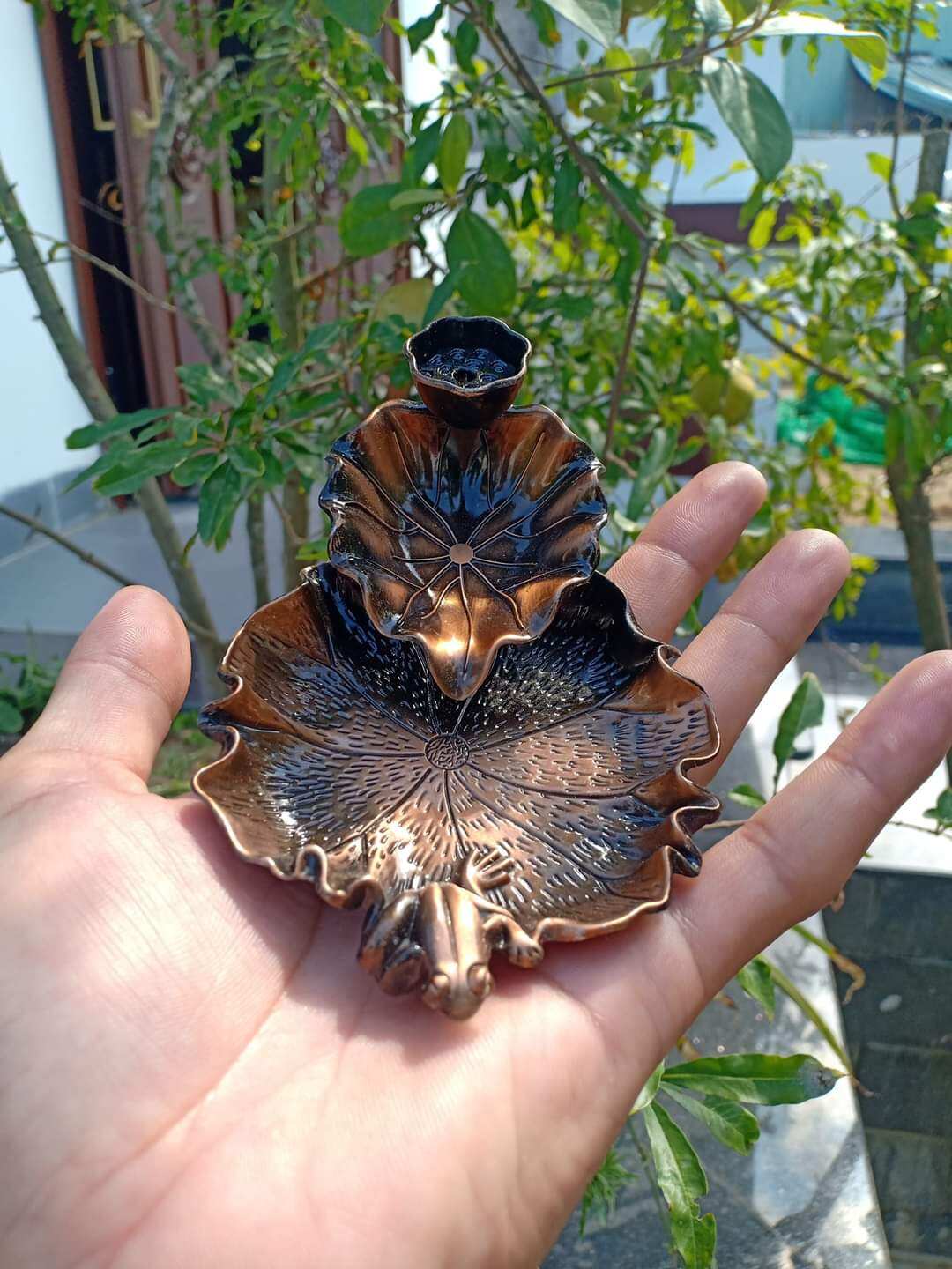 thác sen đốt trầm