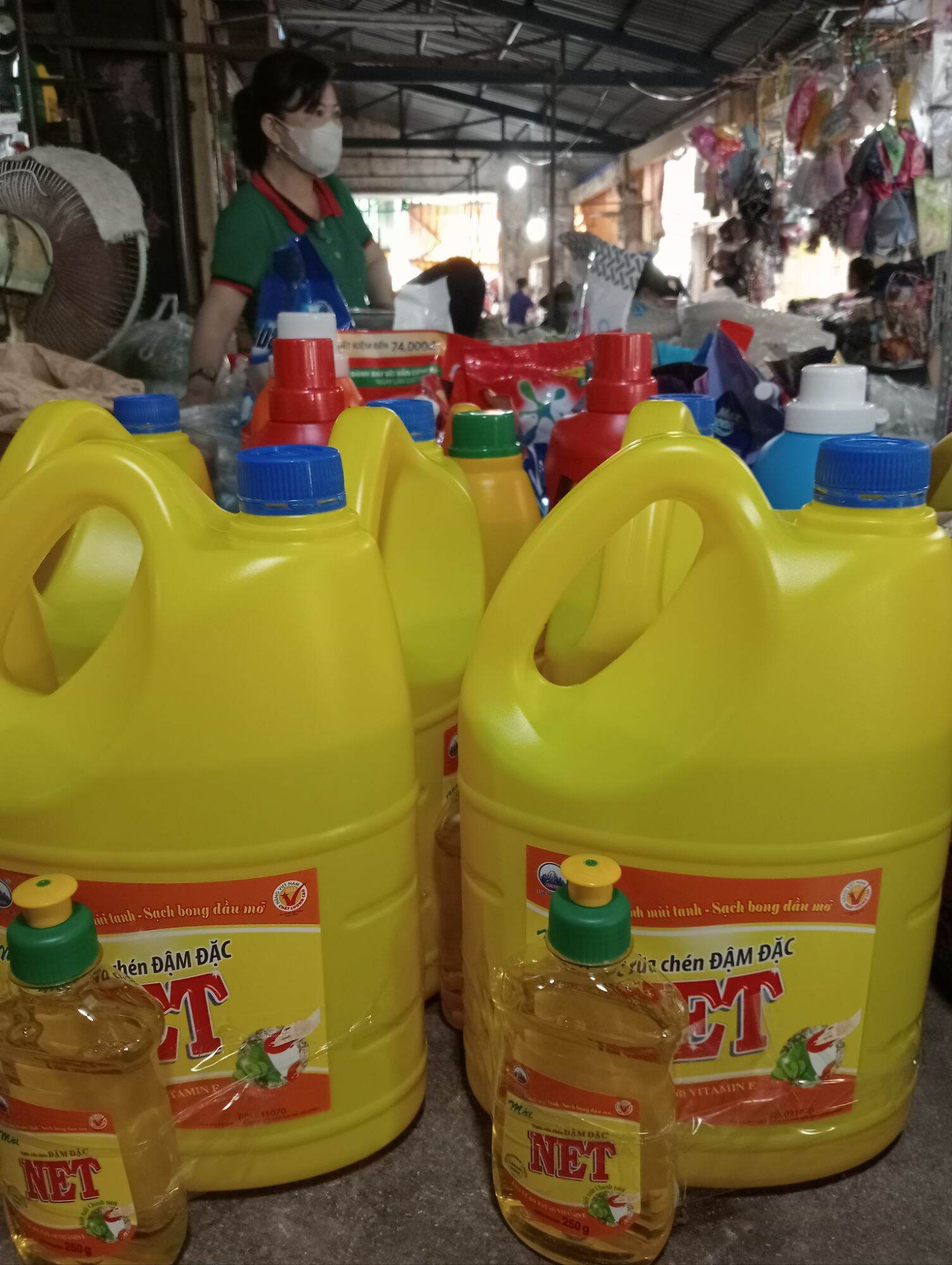 NƯỚC RỬA CHÉN ĐẬM ĐẶC NET TẶNG CHAI 250g