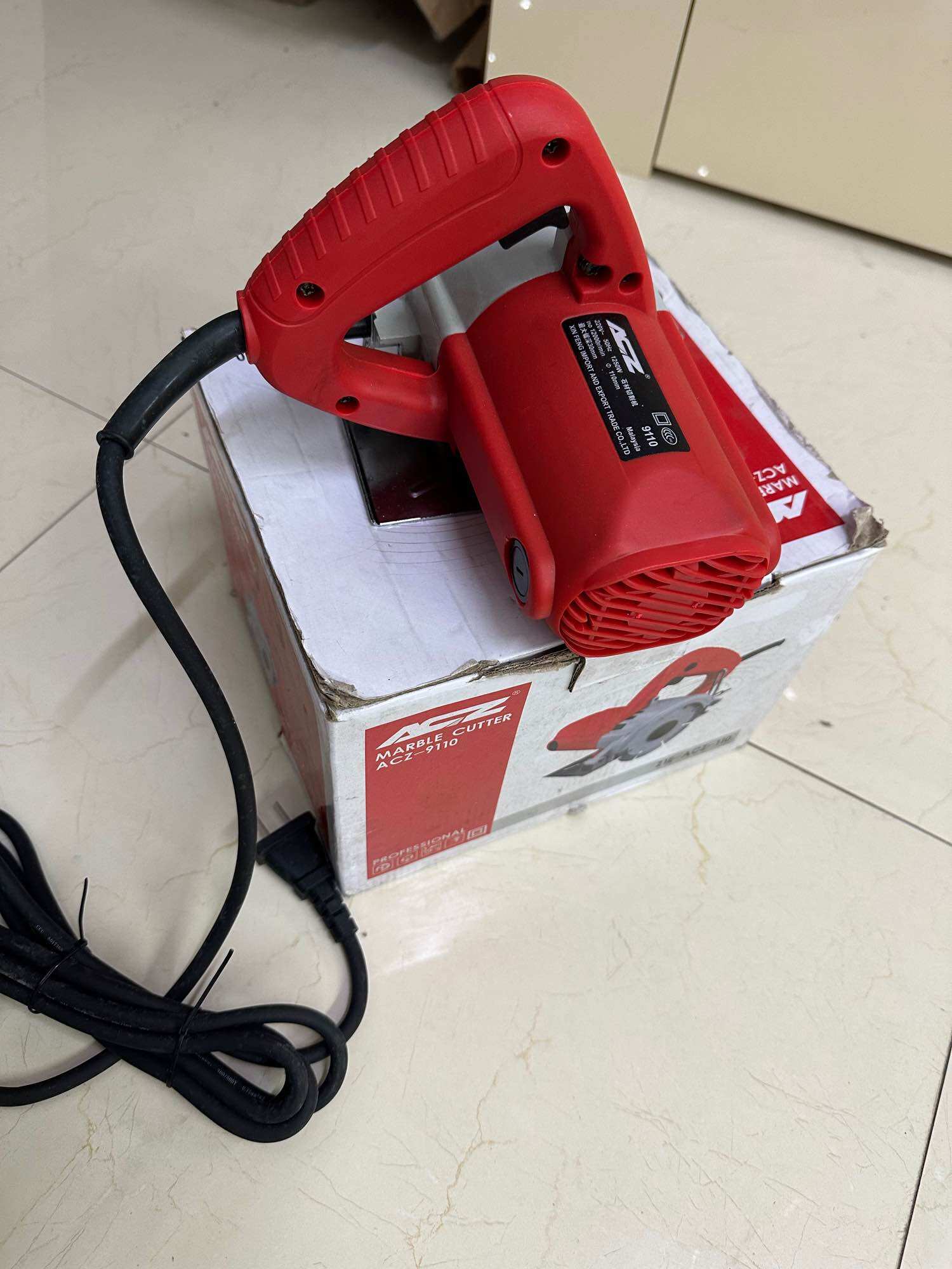 Máy cắt gạch ACZ - cắt gạch ACZ