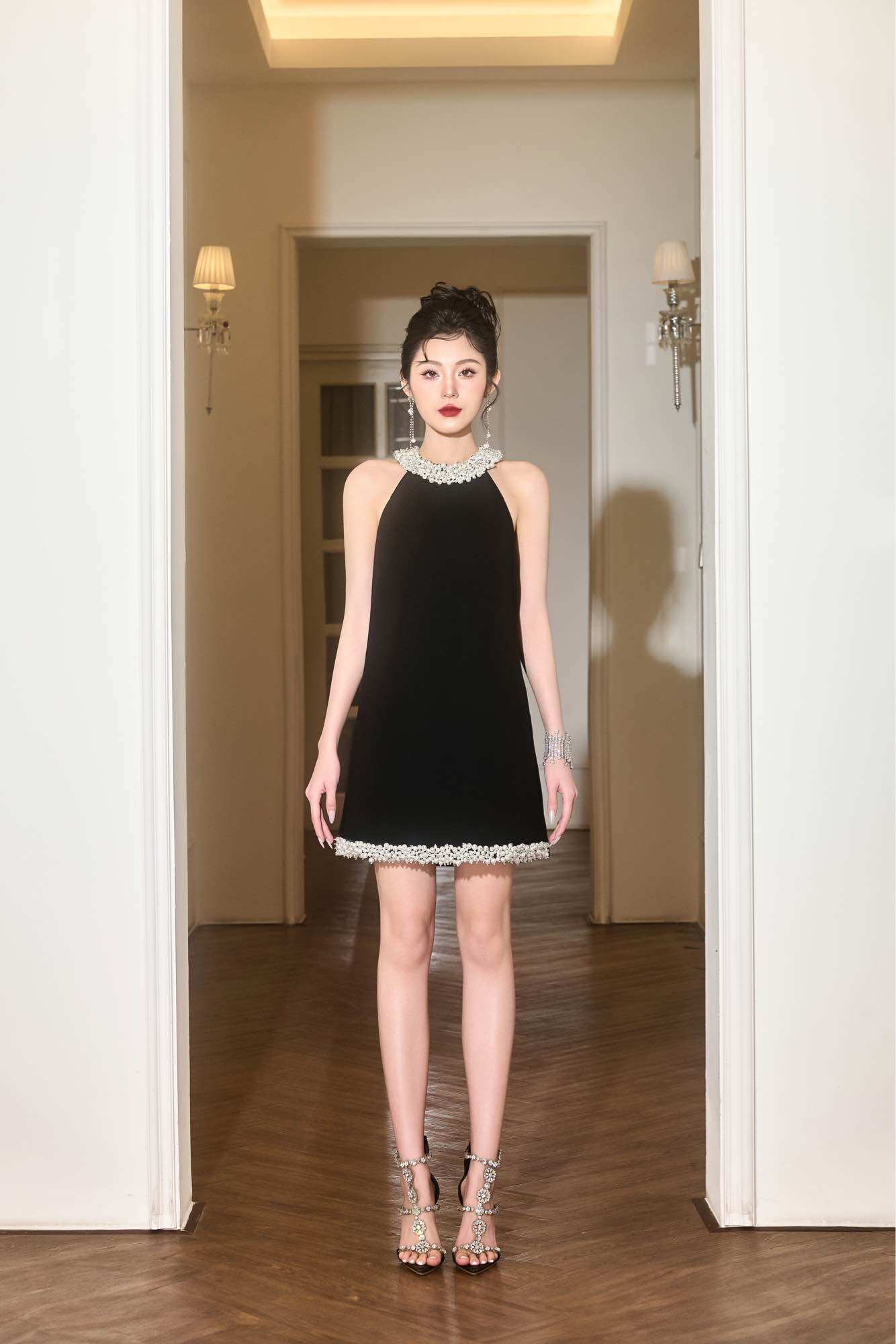 Marley mini dress - váy suông thiết kế cao cấp cổ đính ngọc trai mix đá thủ công cao cấp sang chảnh sexy joyus