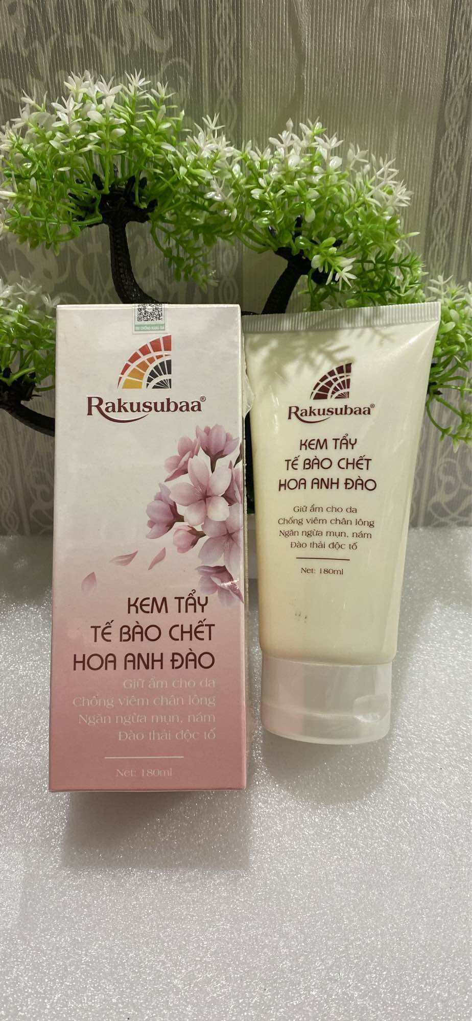 KEM TẨY TẾ BÀO CHẾT HOA ANH ĐÀO RAKUSUBAA