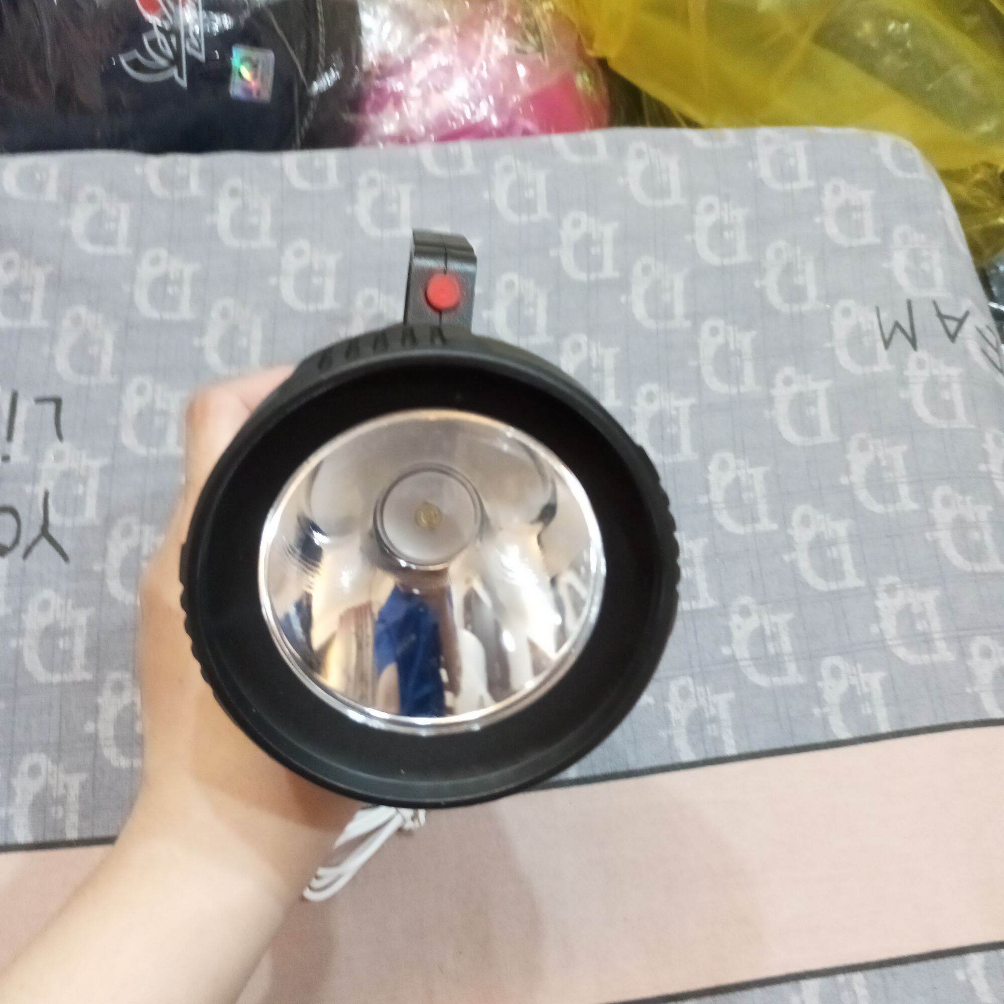 Đèn pin cầm tay siêu sáng chiếu xa, den pin