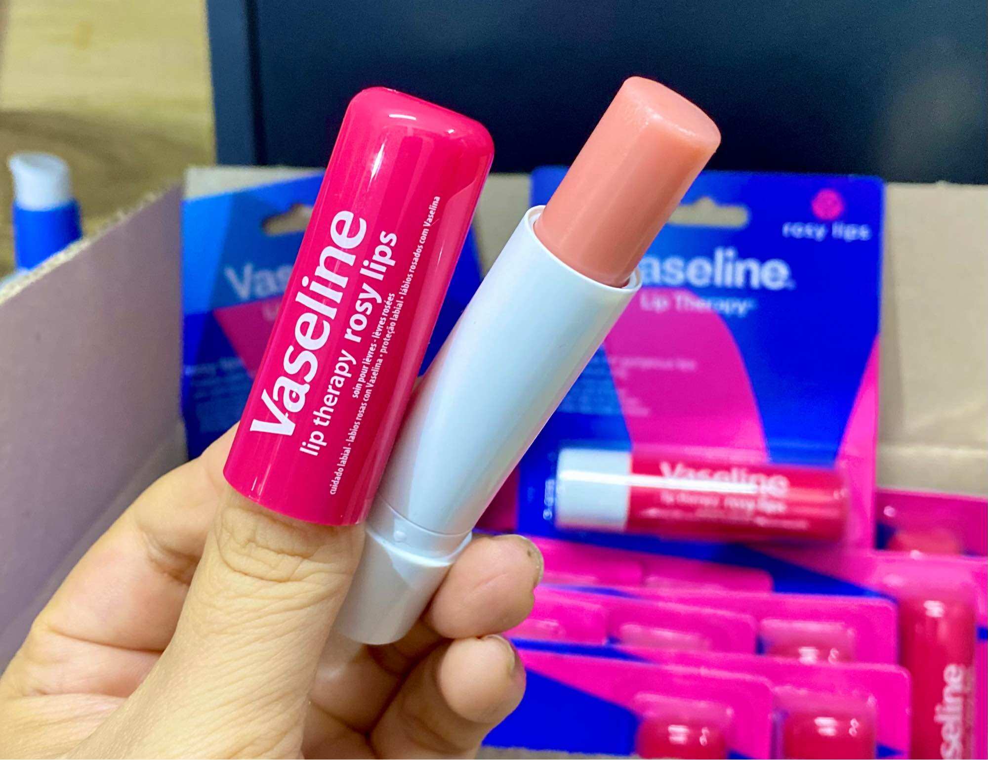 Son dưỡng môi Vaseline Rosy Lips 4.8g