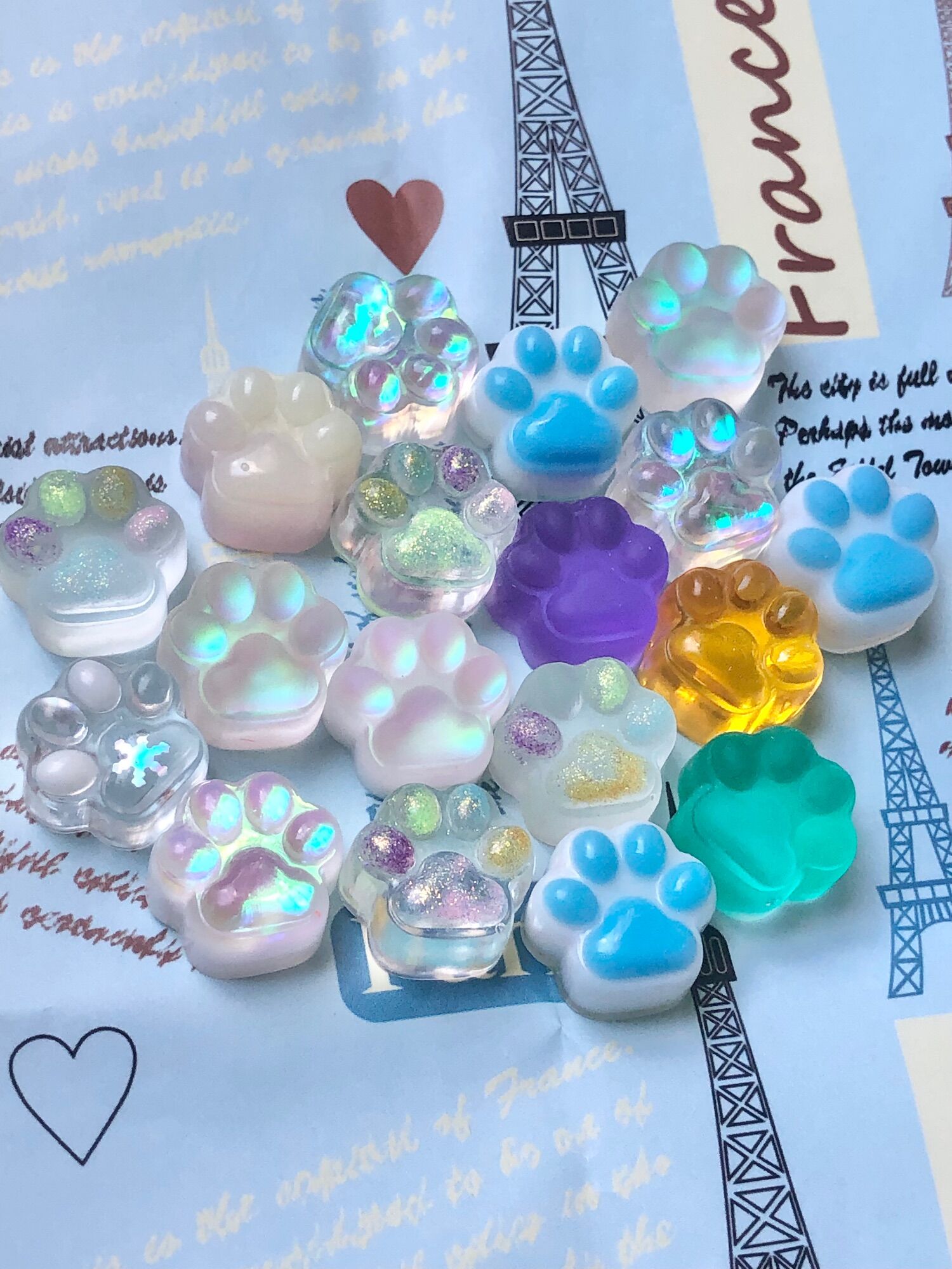 1 charm hình chân mèo