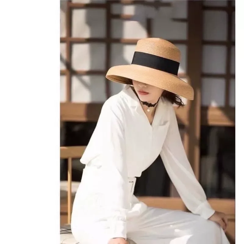 Nón cói chuông lồng đèn nơ đen sang chảnh