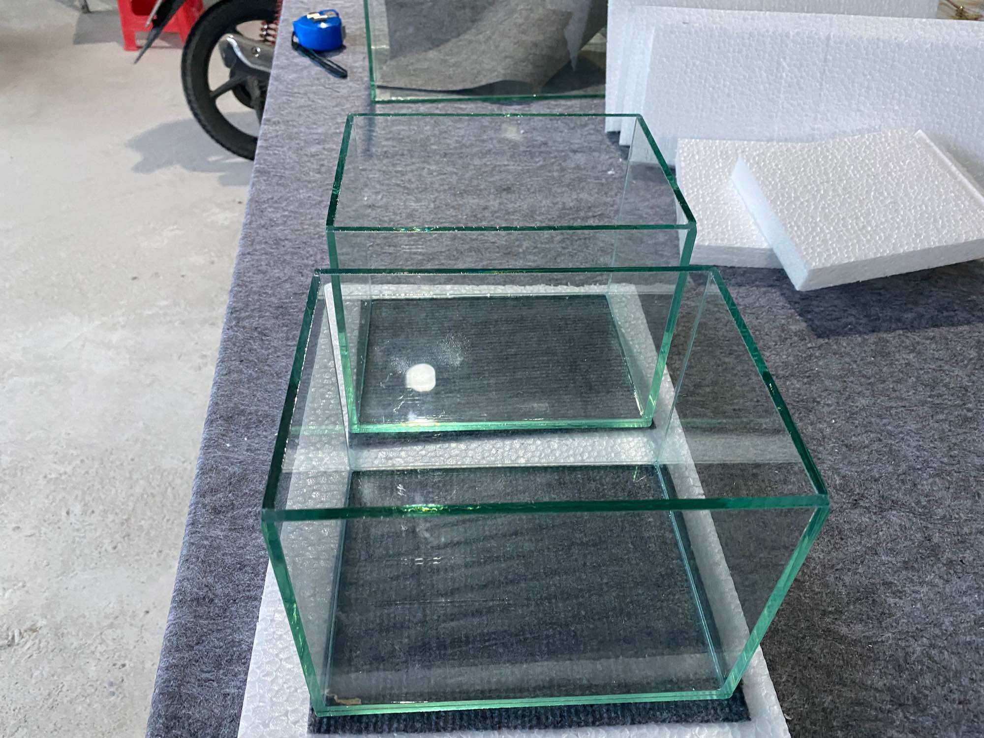Hồ Cubic Hồ Cá Mini Hồ Trang Trí Thuỷ Sinh kính 5mm(D15xR15xC15) + tặng kèm miếng lót đáy hồ