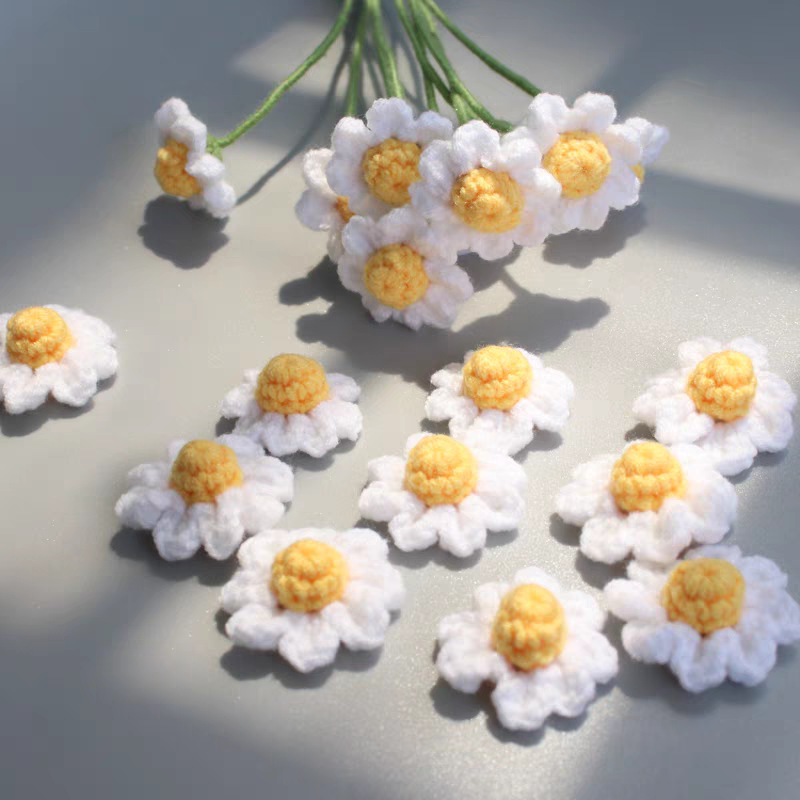 1 bông Hoa cúc baby bằng len đan  HANDMADE 🌻(cành không lá)