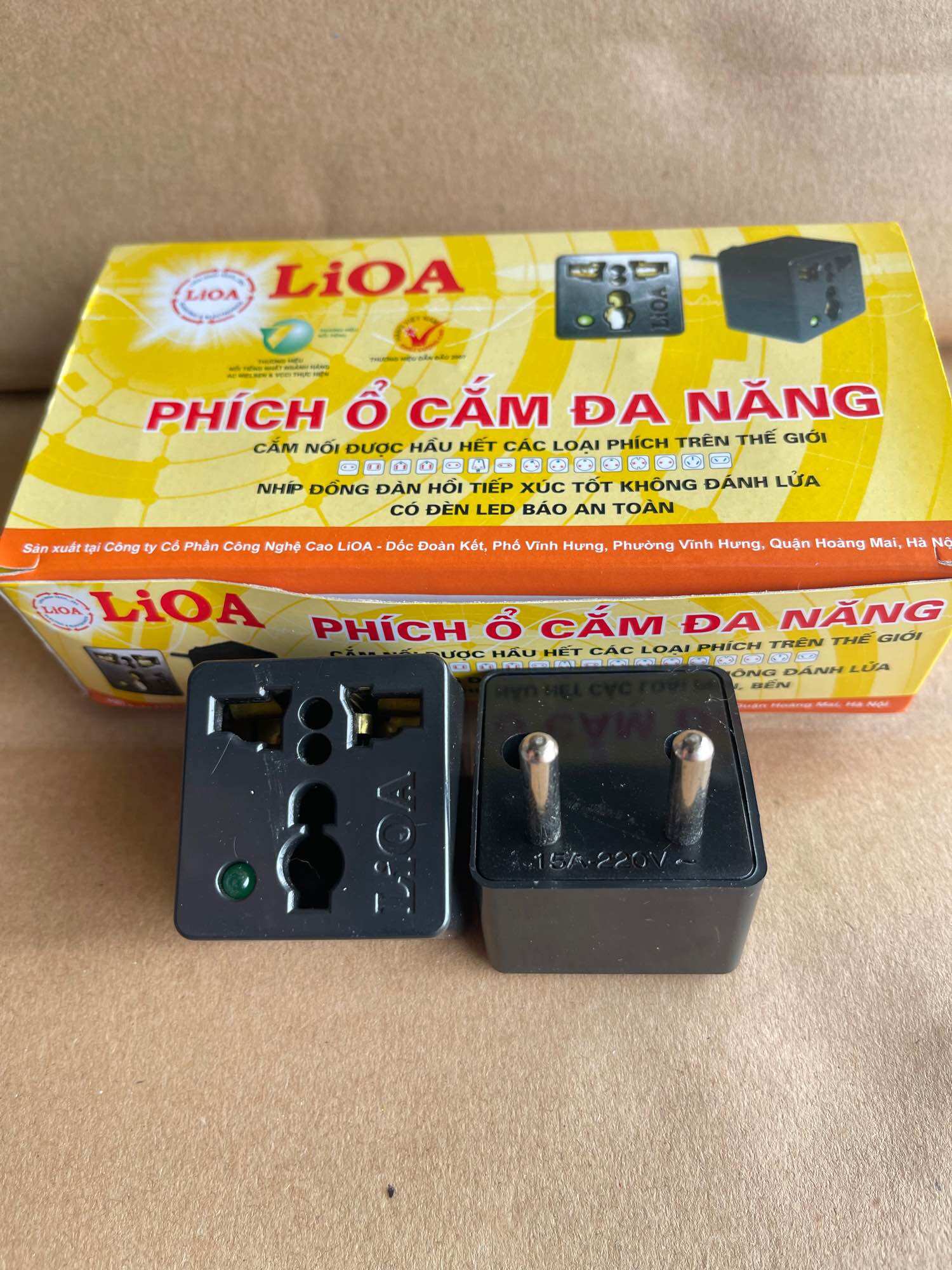 Phích ,ổ cắm Lioa chuyển 3 chân sang 2 chân - Đầu chuyển đổi đa năng Lioa 3 chấu sang 2 chấu