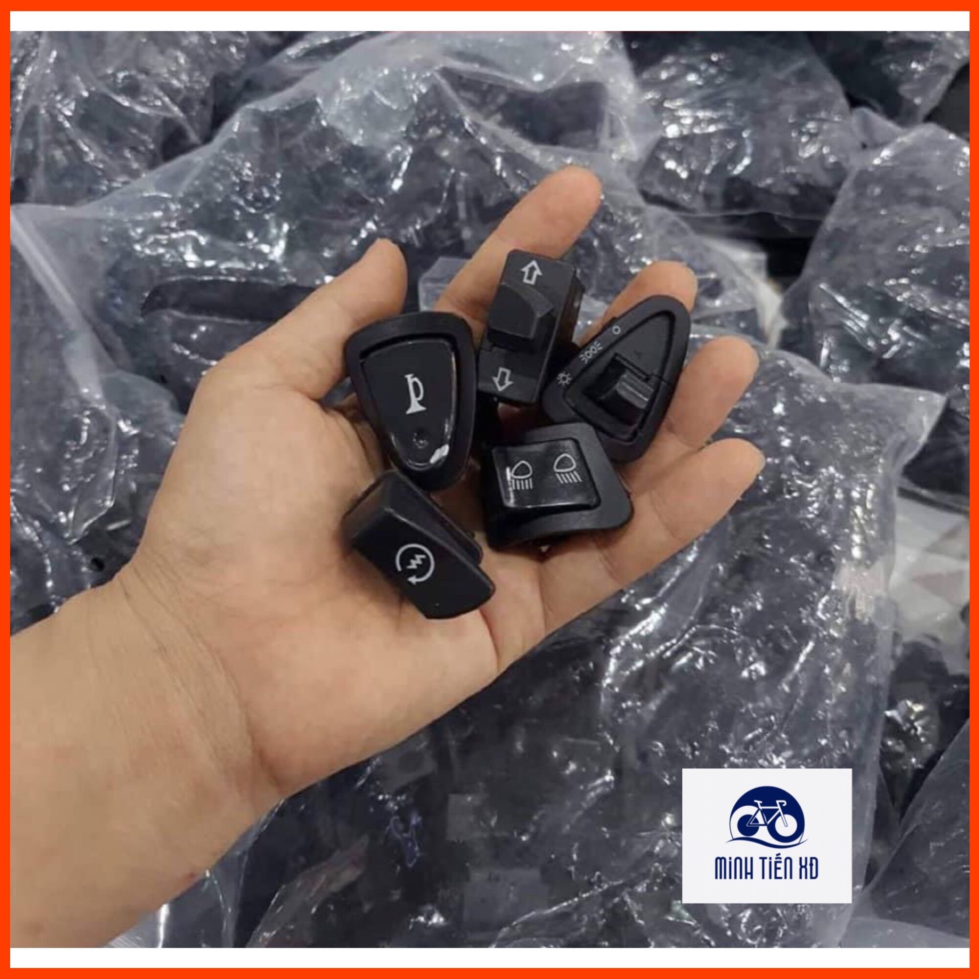 Bộ công tắc đèn còi xinhan xe điện vespa