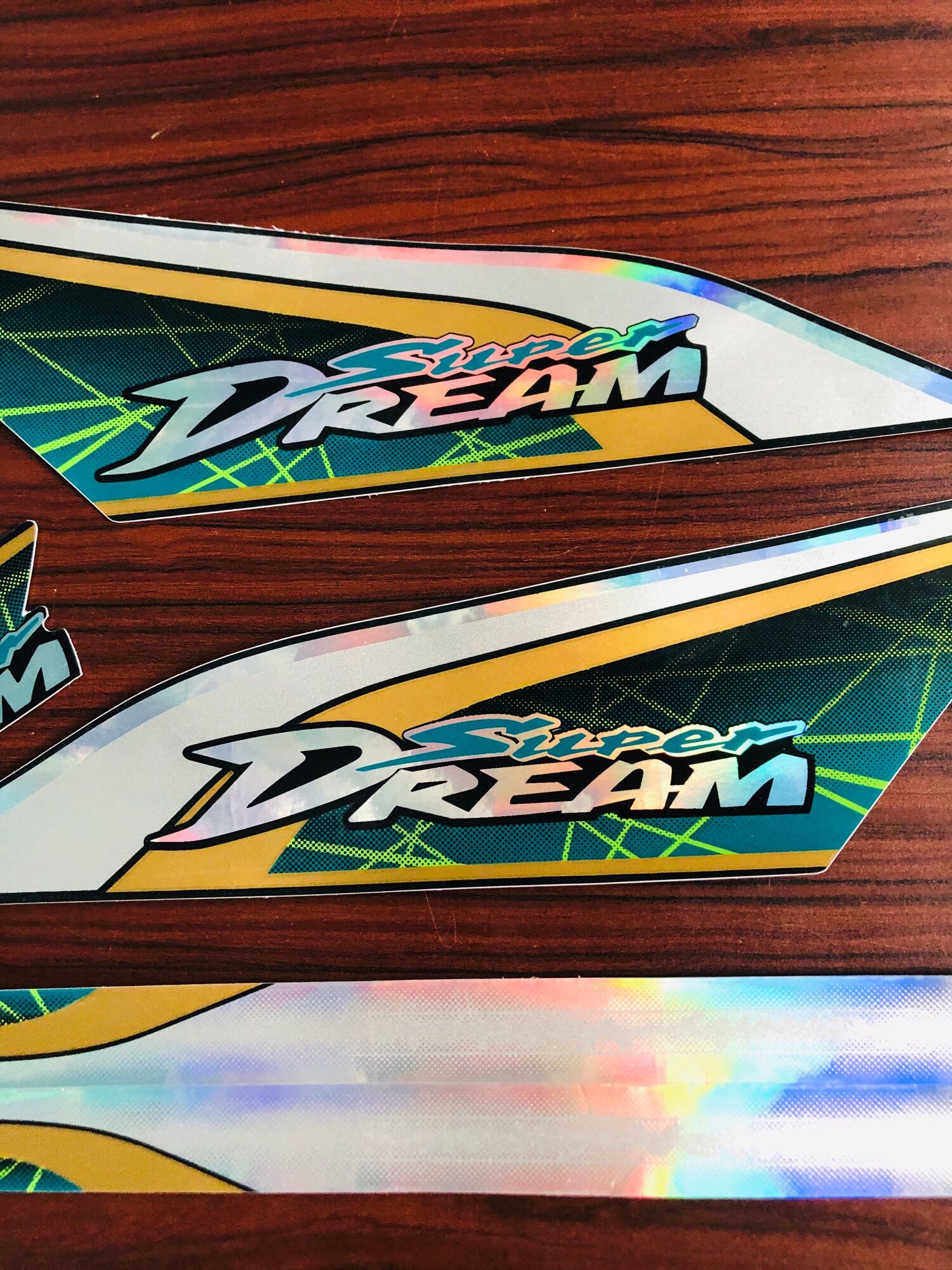 TEM DREAM SUPER 2010 XANH LÁ DECAL 3L TỐT