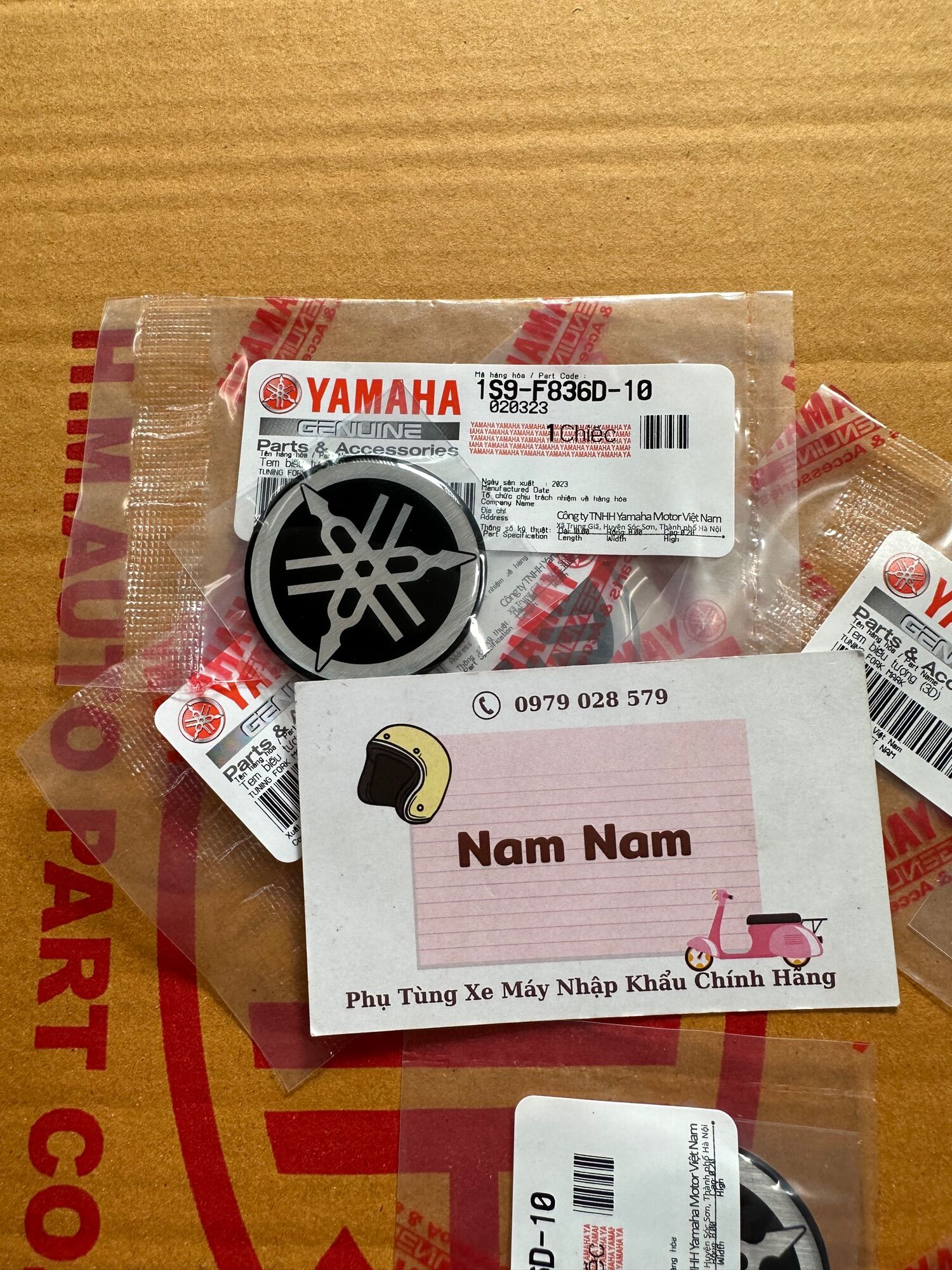 Logo dẻo yamaha 4cm dán bửng chính hãng
