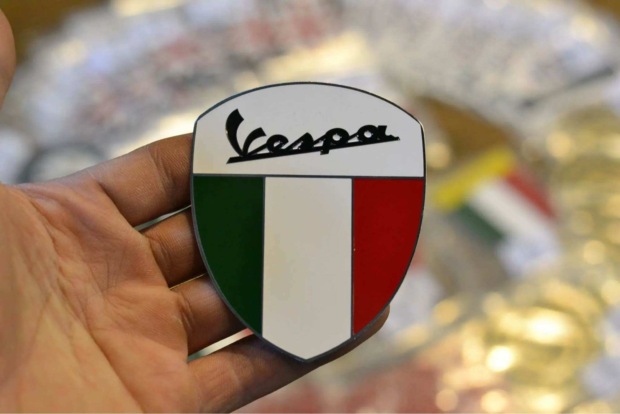 Tem Nhôm Cờ Ý viền bạc Vespa