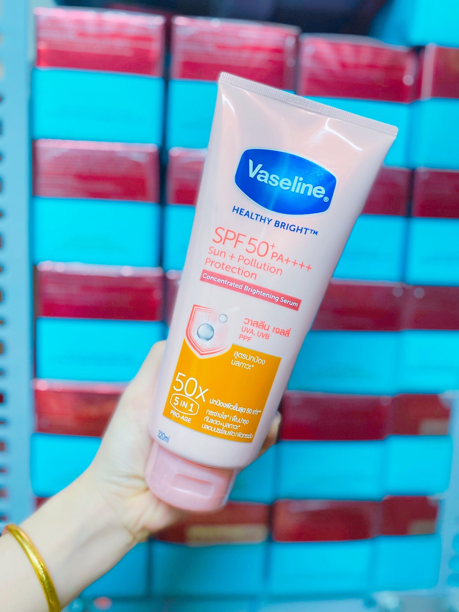 Lẻ 1 chai vaseline 50X thái lan 320ml