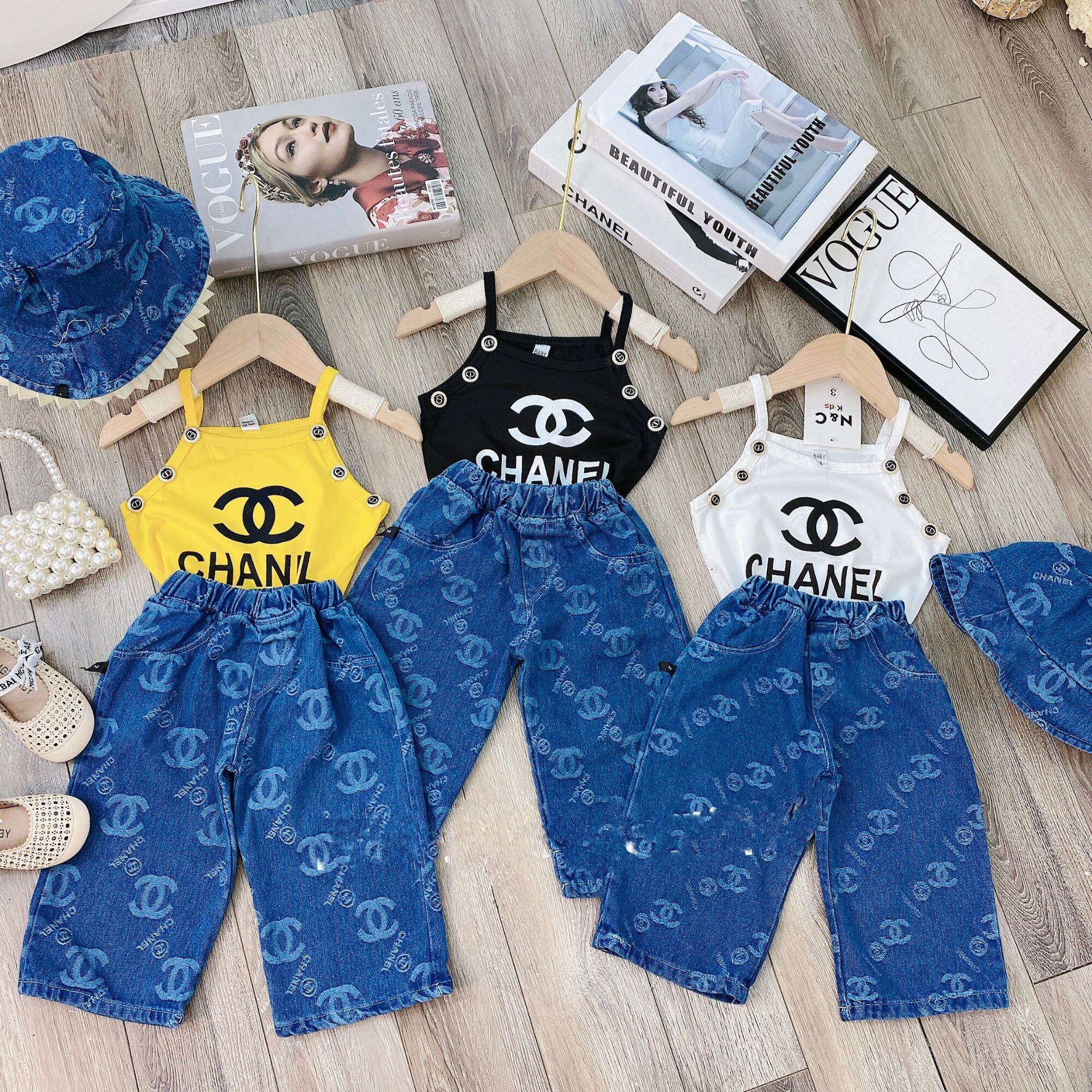 Set áo yếm quần jean kèm mũ bé gái