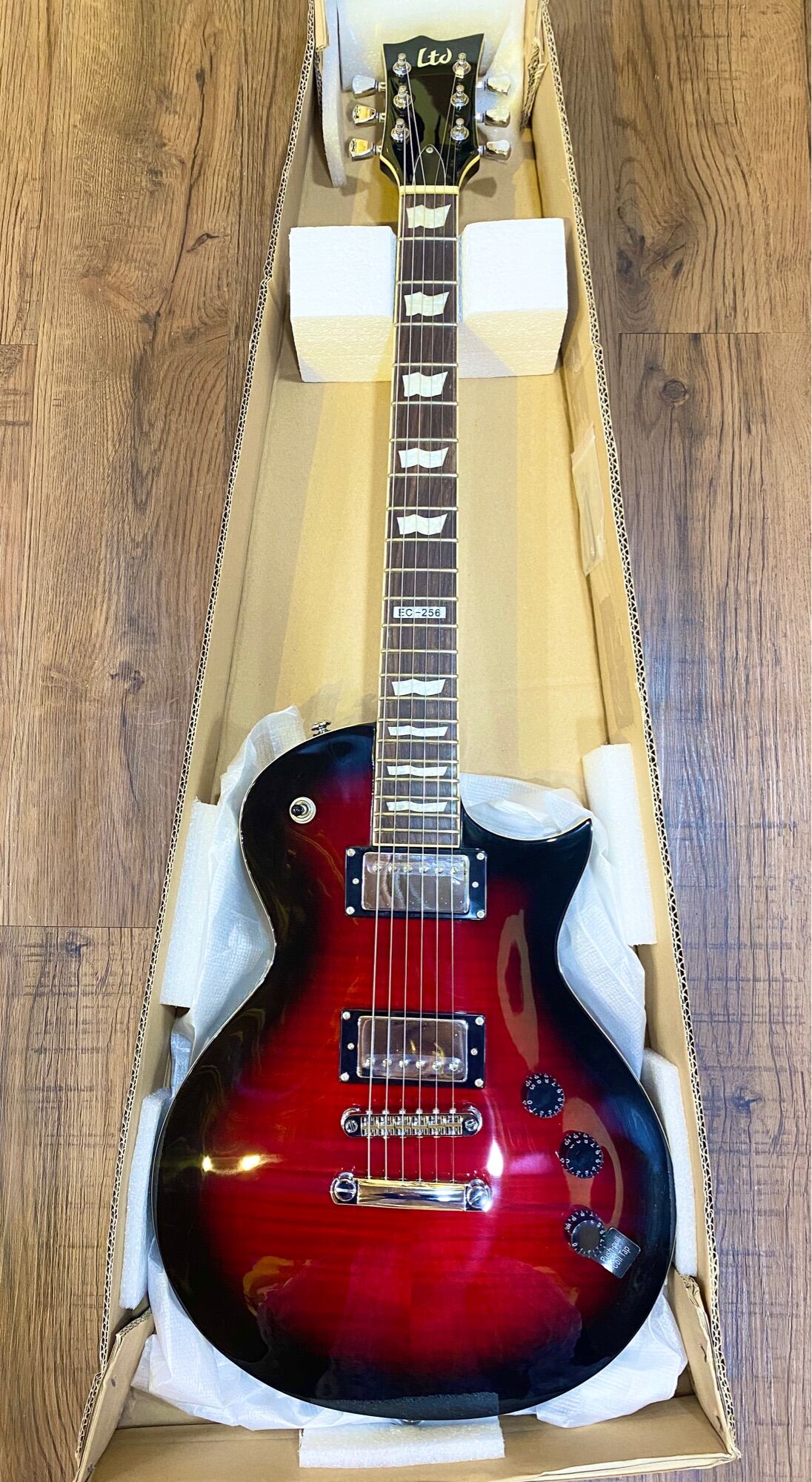 Đàn guitar điện LTD EC-256 chính hãng