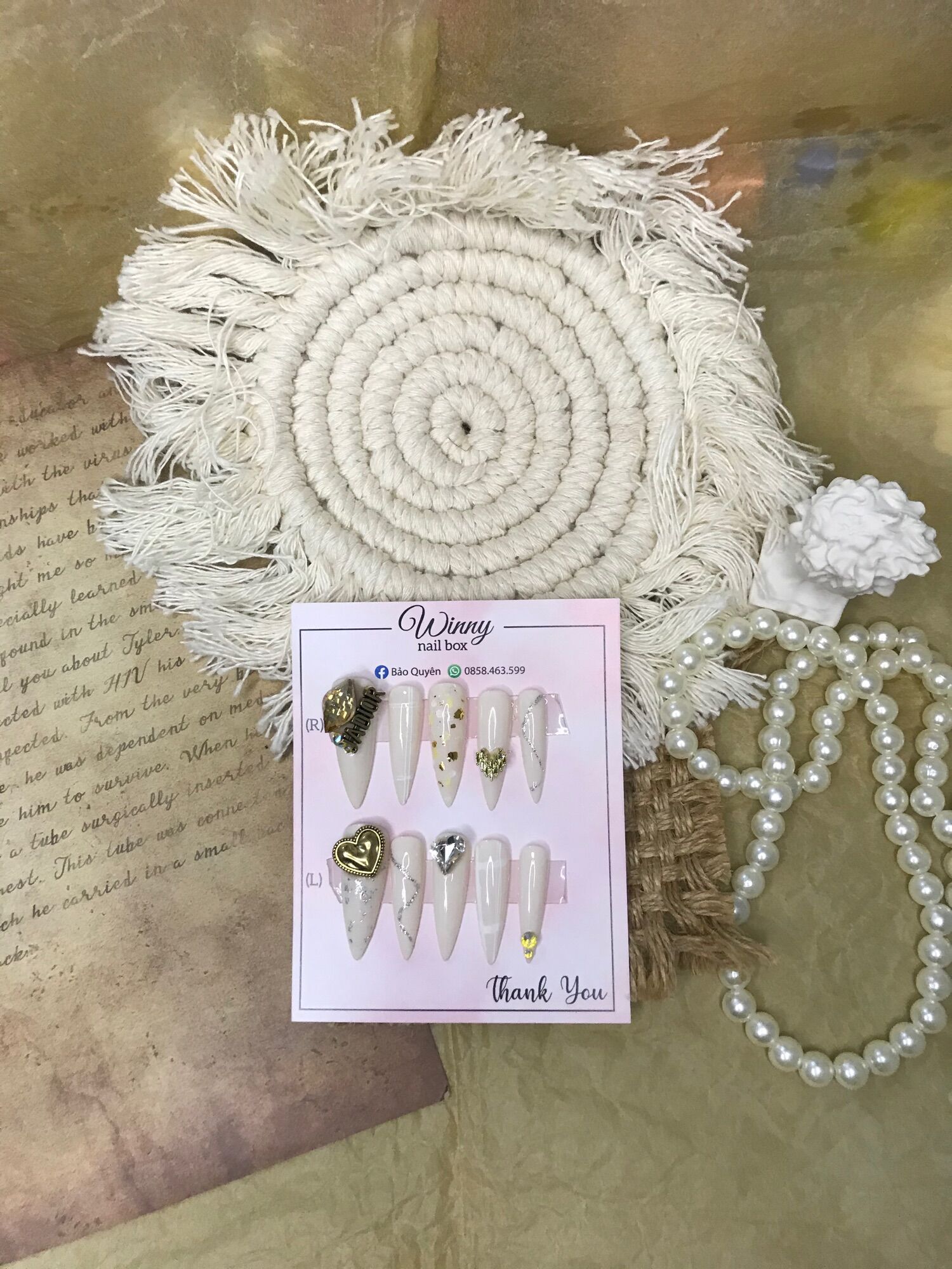 Nailbox móng up móng giả trắng trái tim đồng