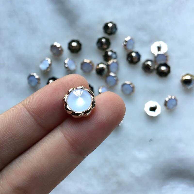 Set 10 NÚT SƠ MI chất nhựa xịn ( nút sơ mi kiểu)