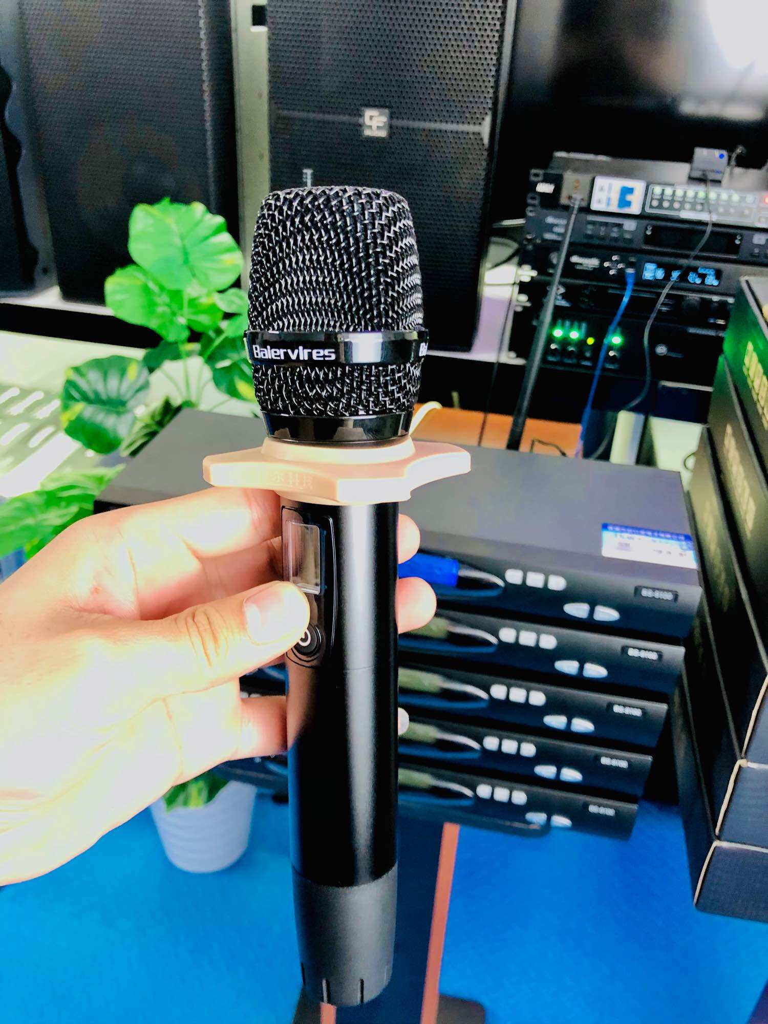 Micro Không Dây Baier 9100