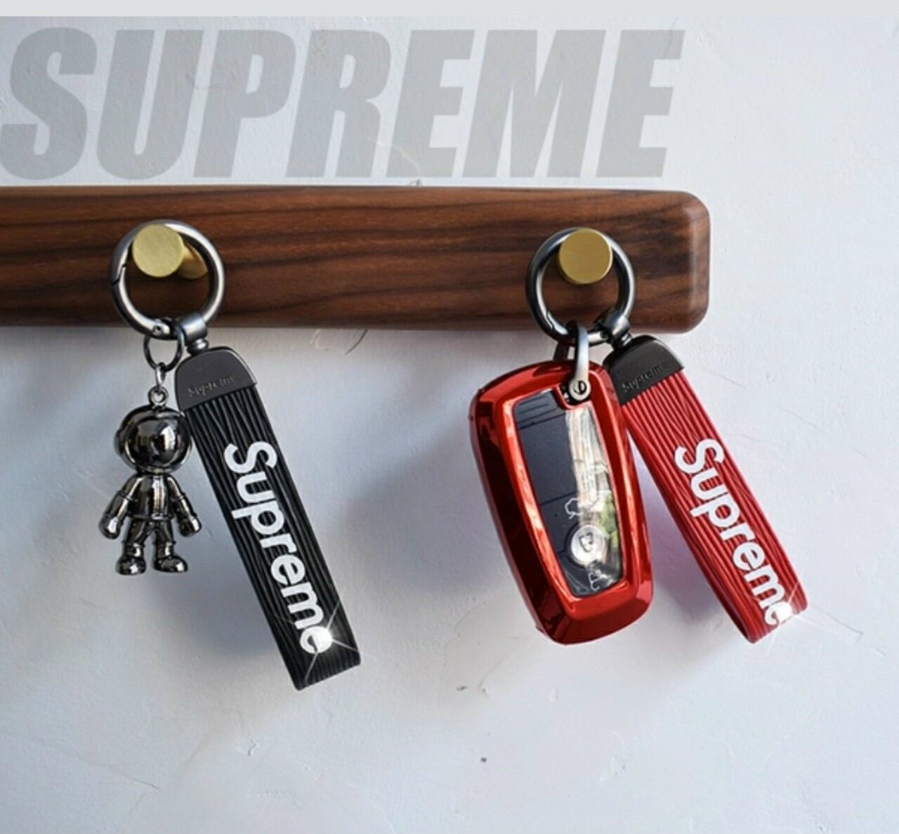 Móc Khóa Dây Da Supreme Phong Cách
