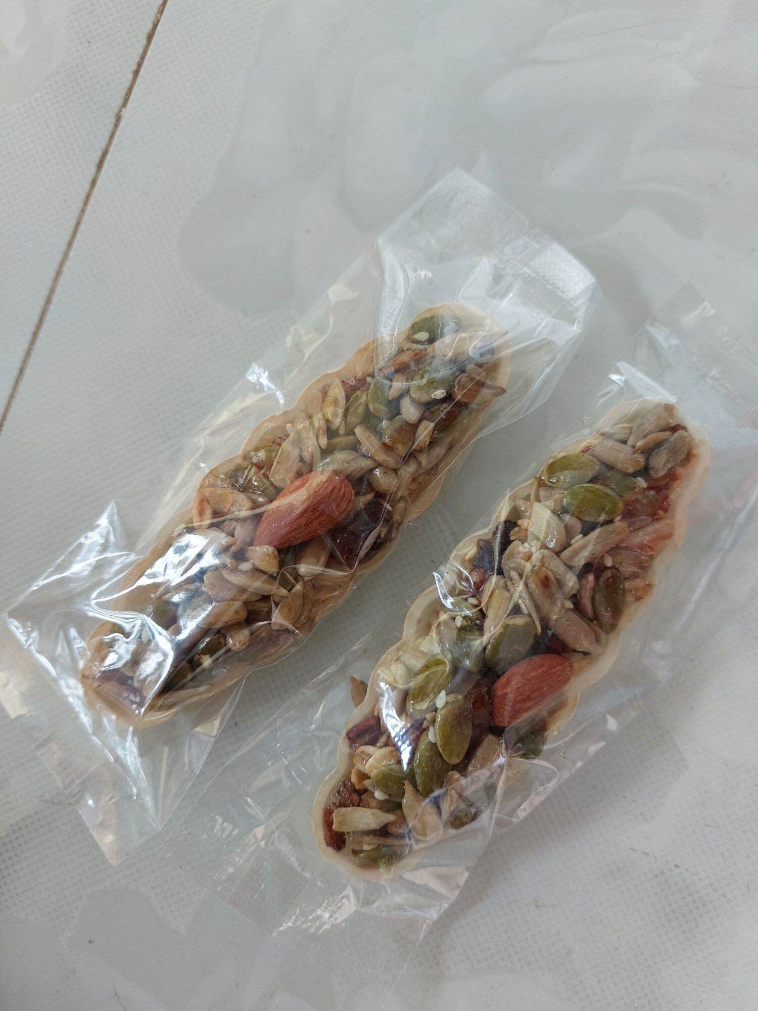 bánh thuyền mix hạt. gói 500gr 150k