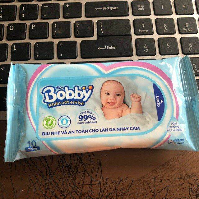 2 gói khăn ướt Bobby gói 10 miếng