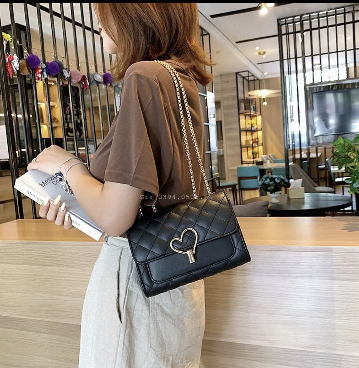 Túi đeo chéo nữ khoá trái tim size 20