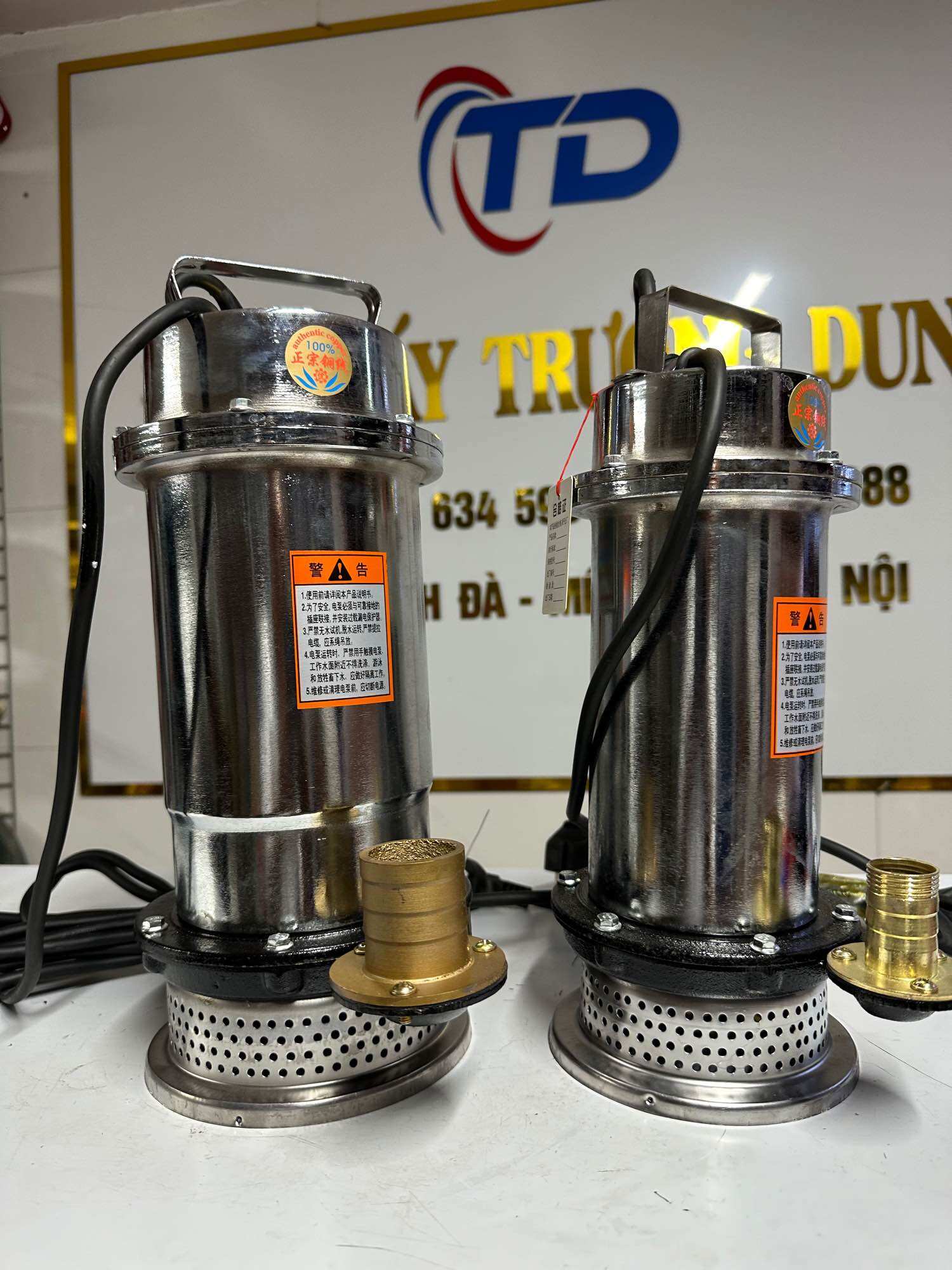 Máy bơm nước chìm . bơm tõm 750w - 370w inox dây đồng 100% . máy bơm nước thải, bơm ao cá