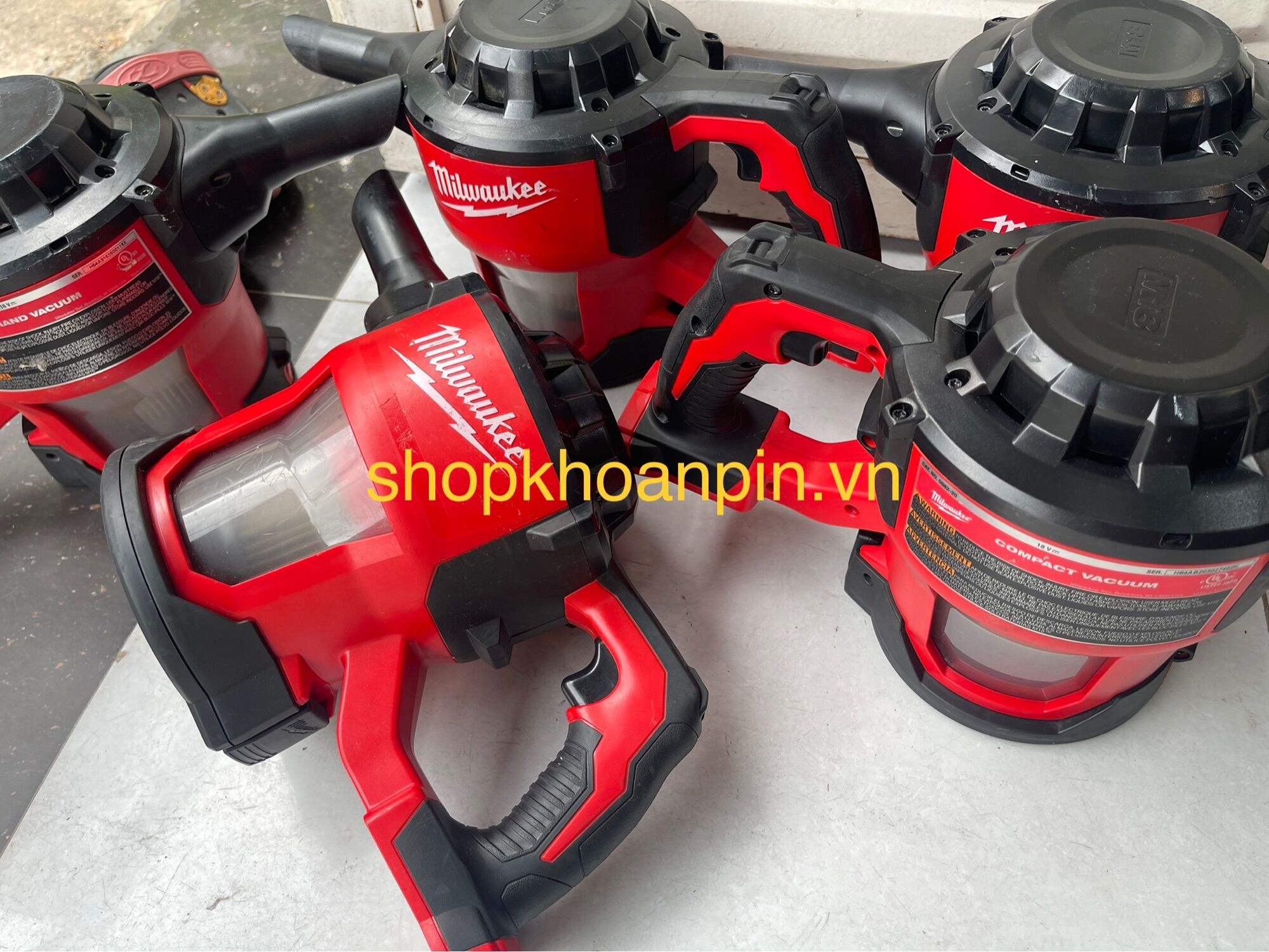 Máy hút bui Milwaukee 0882 M18 cũ
