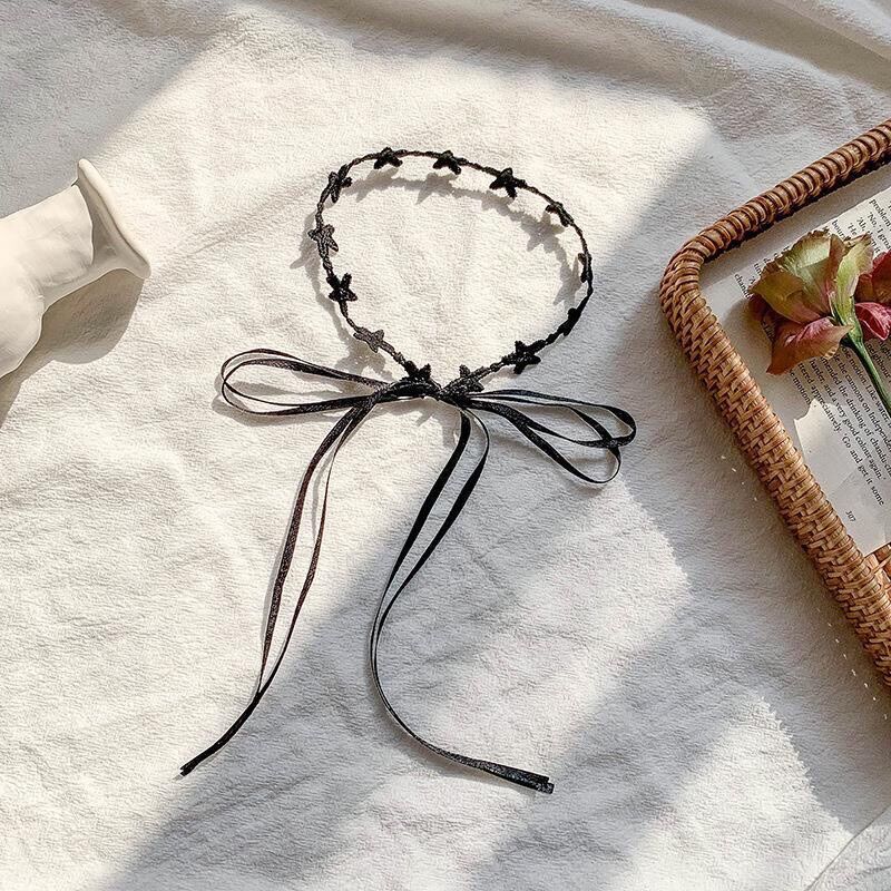 Dây chuyền choker đen các mẫu cá tính cho nữ