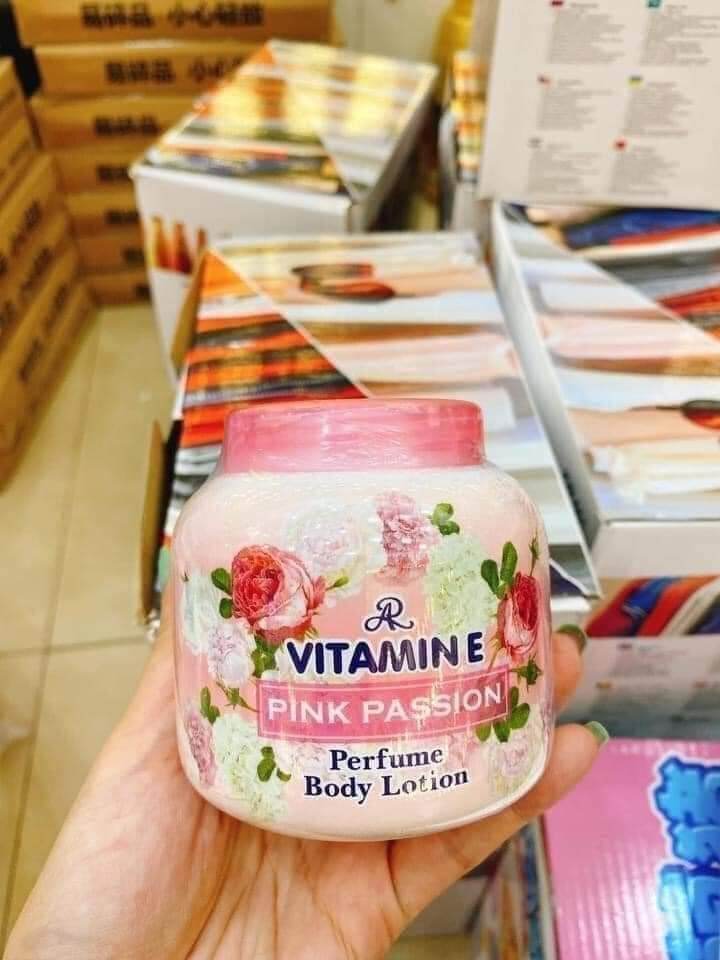 Kem Body Vitamin E Hương Nước Hoa Thái Lan (1 hũ)